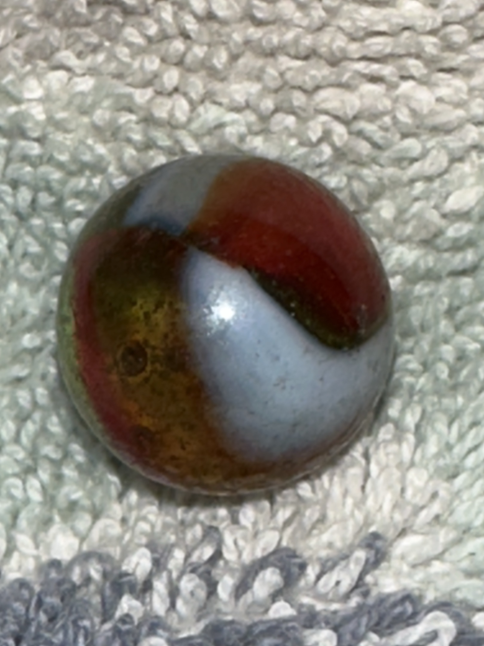 Popeye Patch (Red, White, Green) by Akro Agate Company, identification view