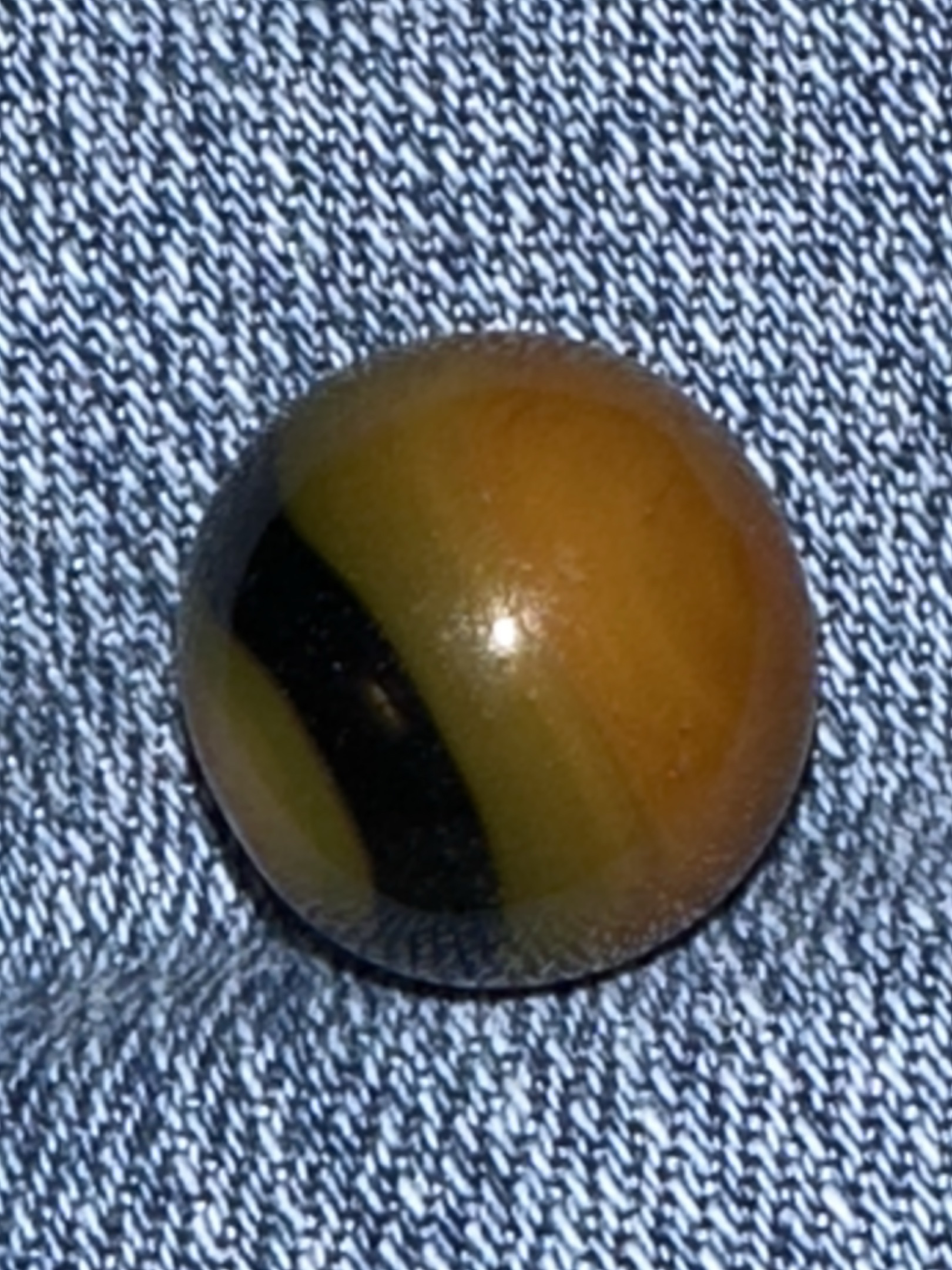 Amber Onyx by Akro Agate Company, identification view