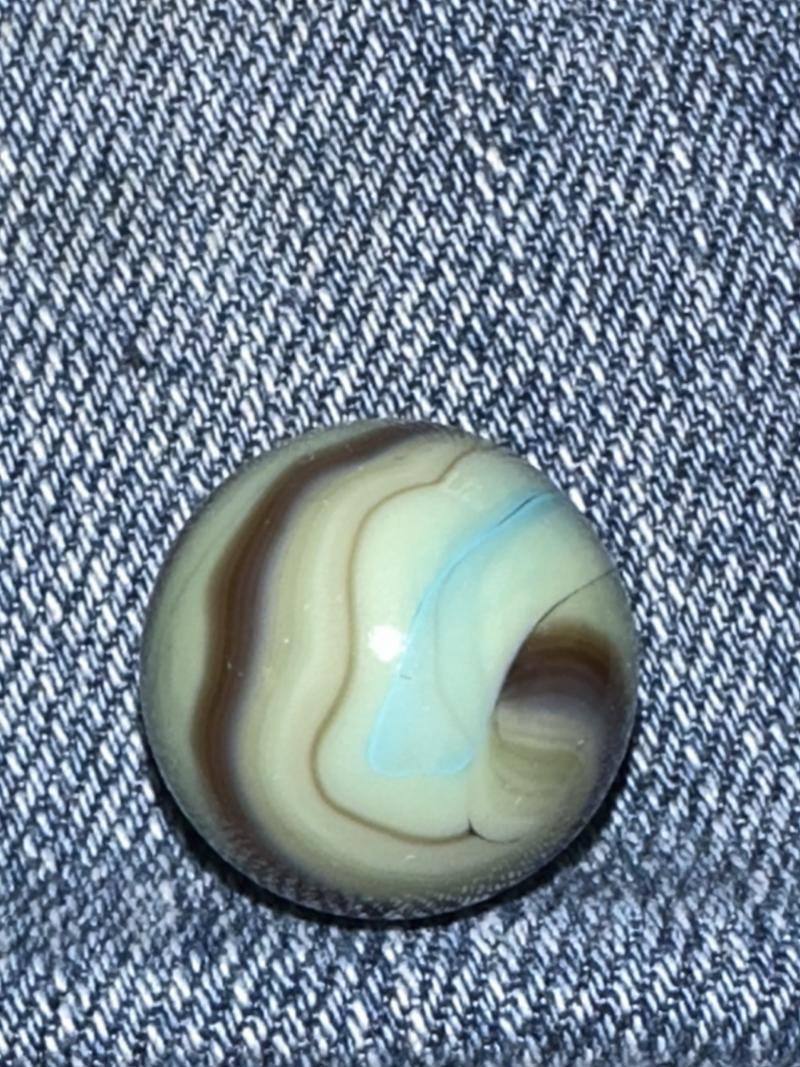 Pistachio Swirl by Alley Agate, identification view