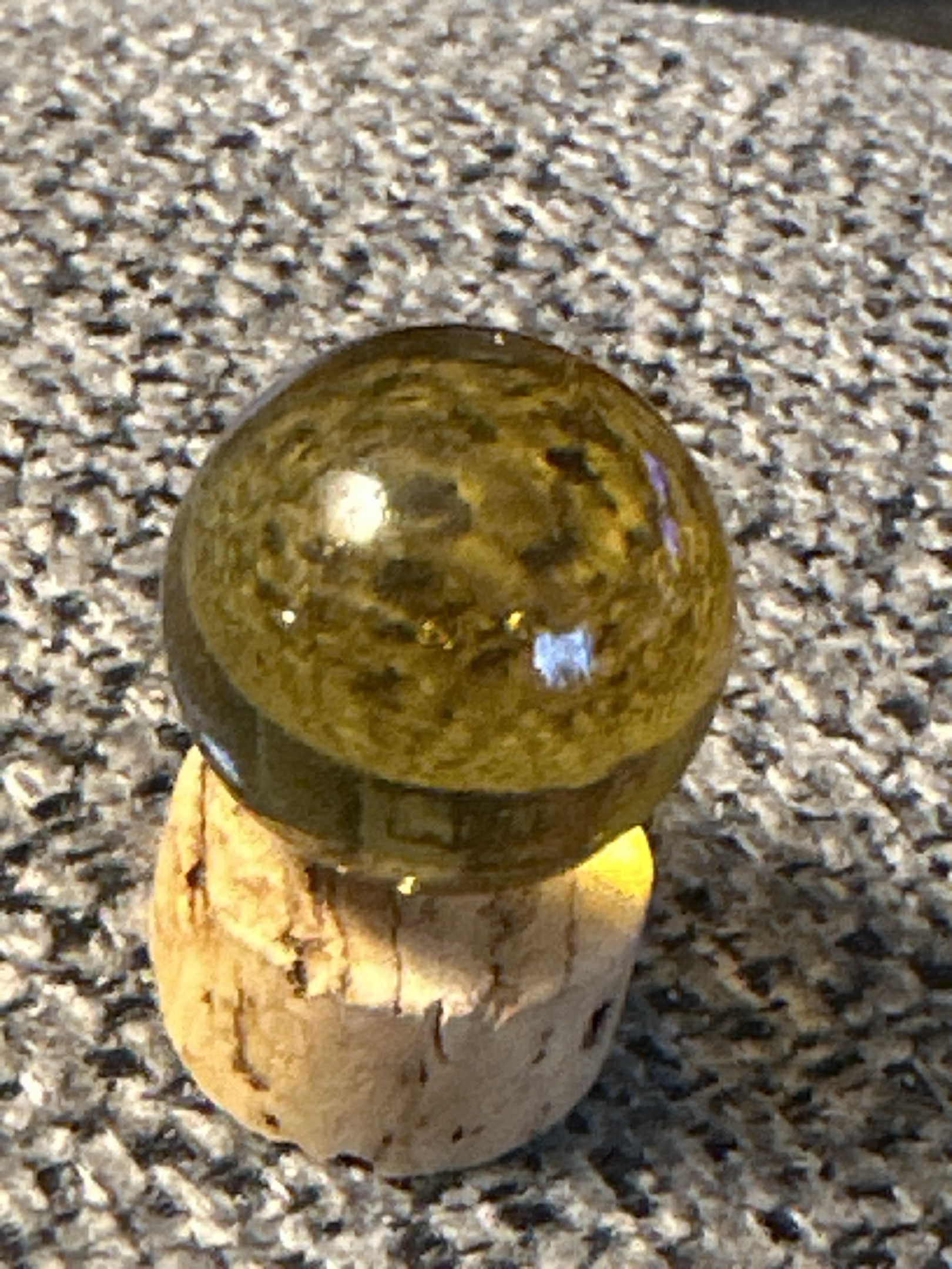 Amber Transparent Swirl by Christensen Agate Company, identification view