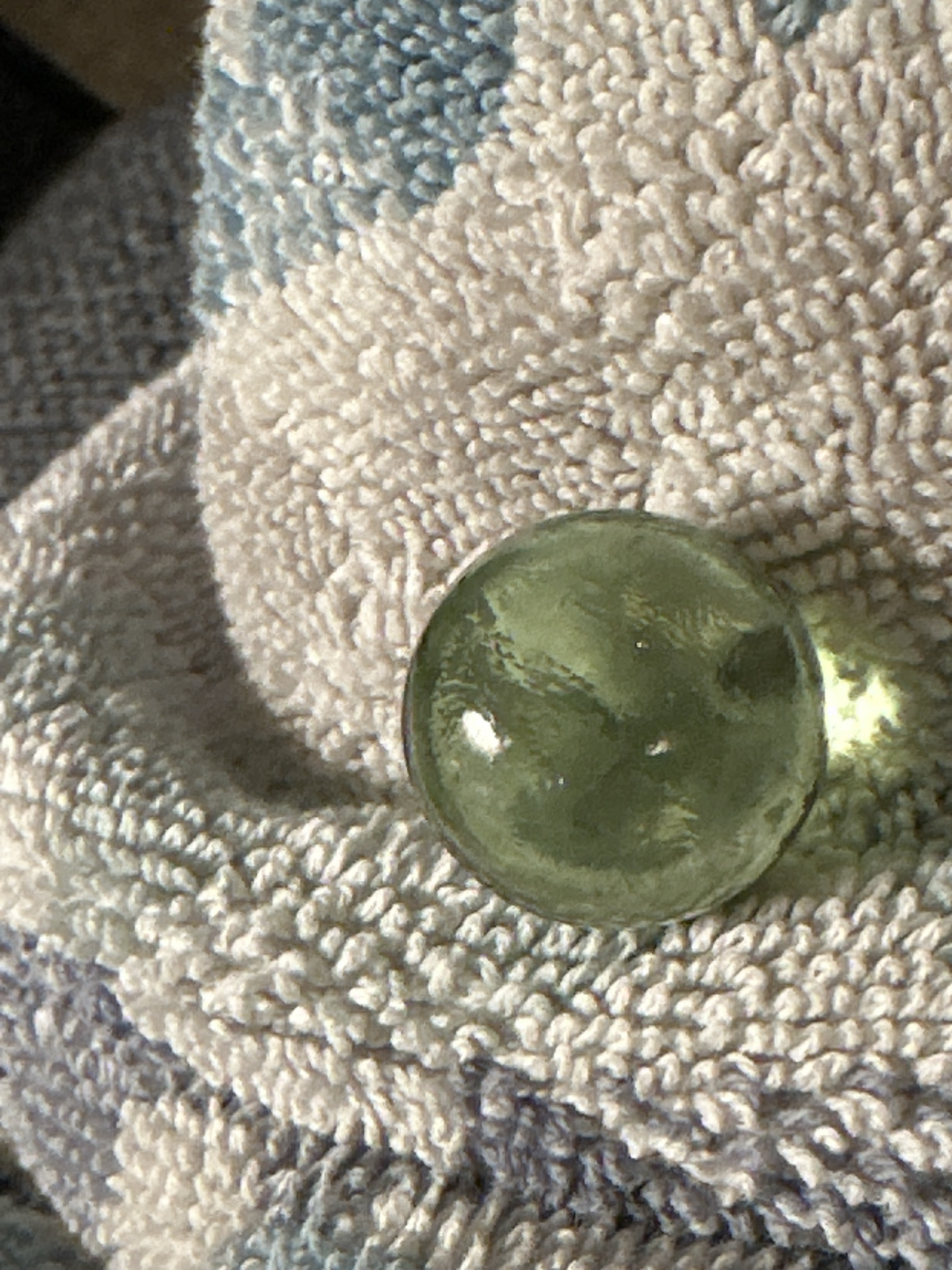 Straw/Green Transparent by Akro Agate Company, identification view