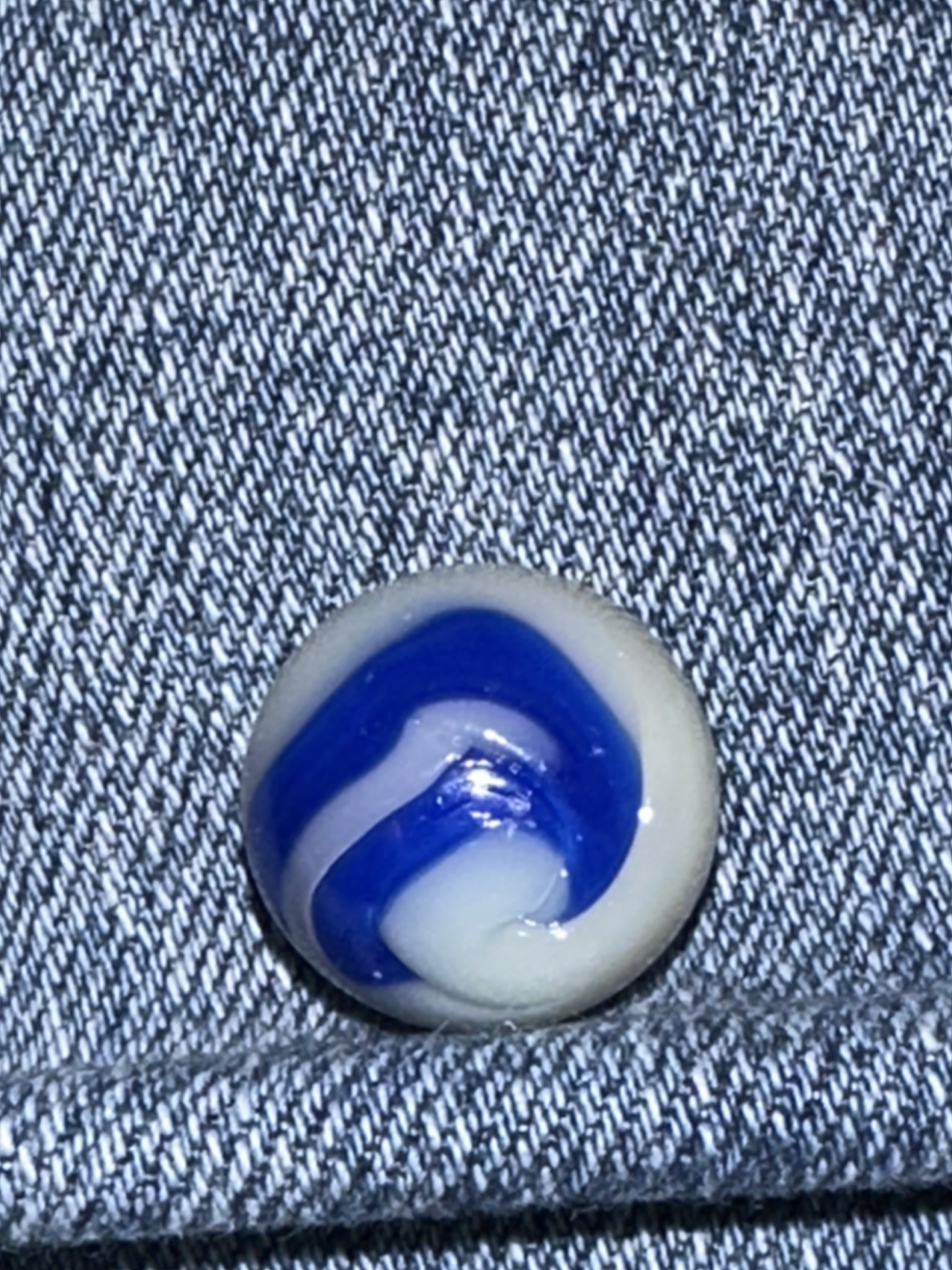 Blue/White Rainbo by Peltier Glass Company, identification view