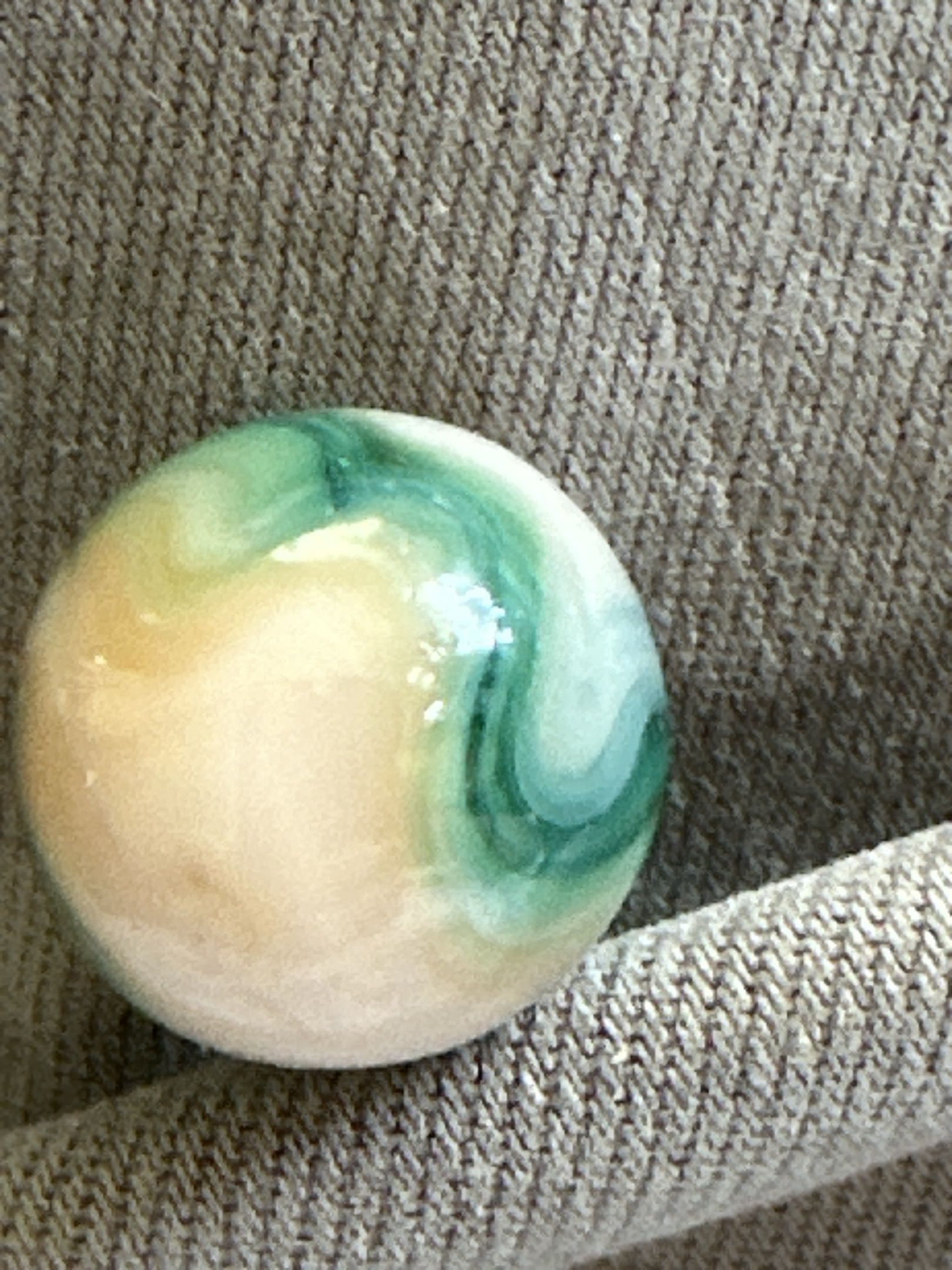 Green and White Swirl (with Yellow) by Alley Agate Company, identification view