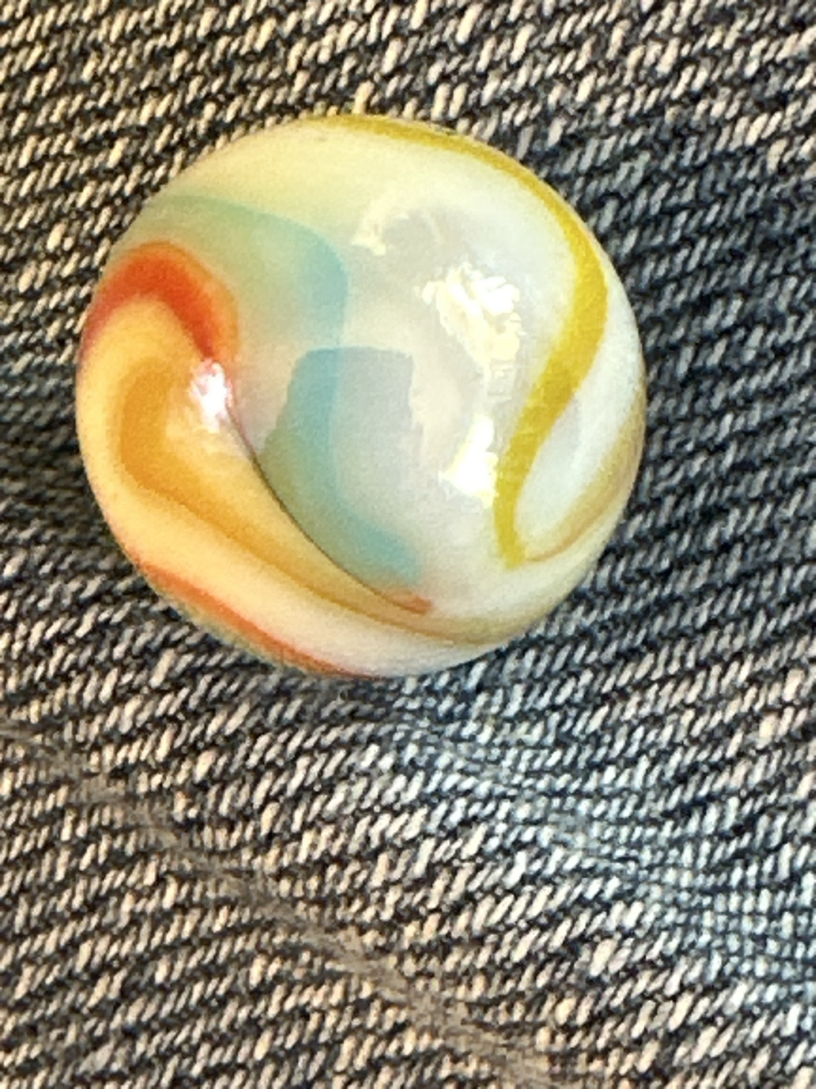 Multi-Color Popeye (Tri-Lite style) by Akro Agate Company, identification view