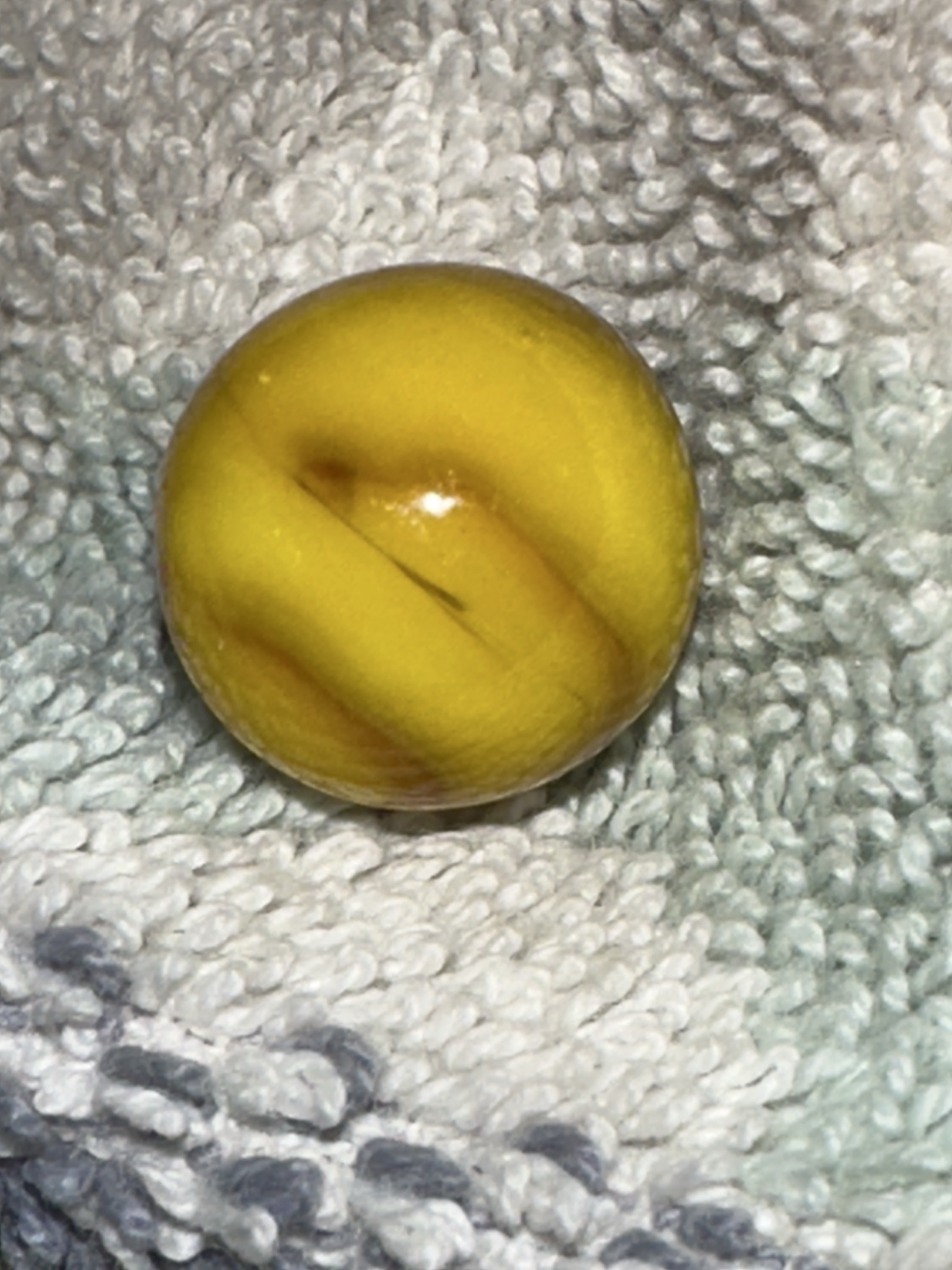 Lemonade by Akro Agate Company, identification view