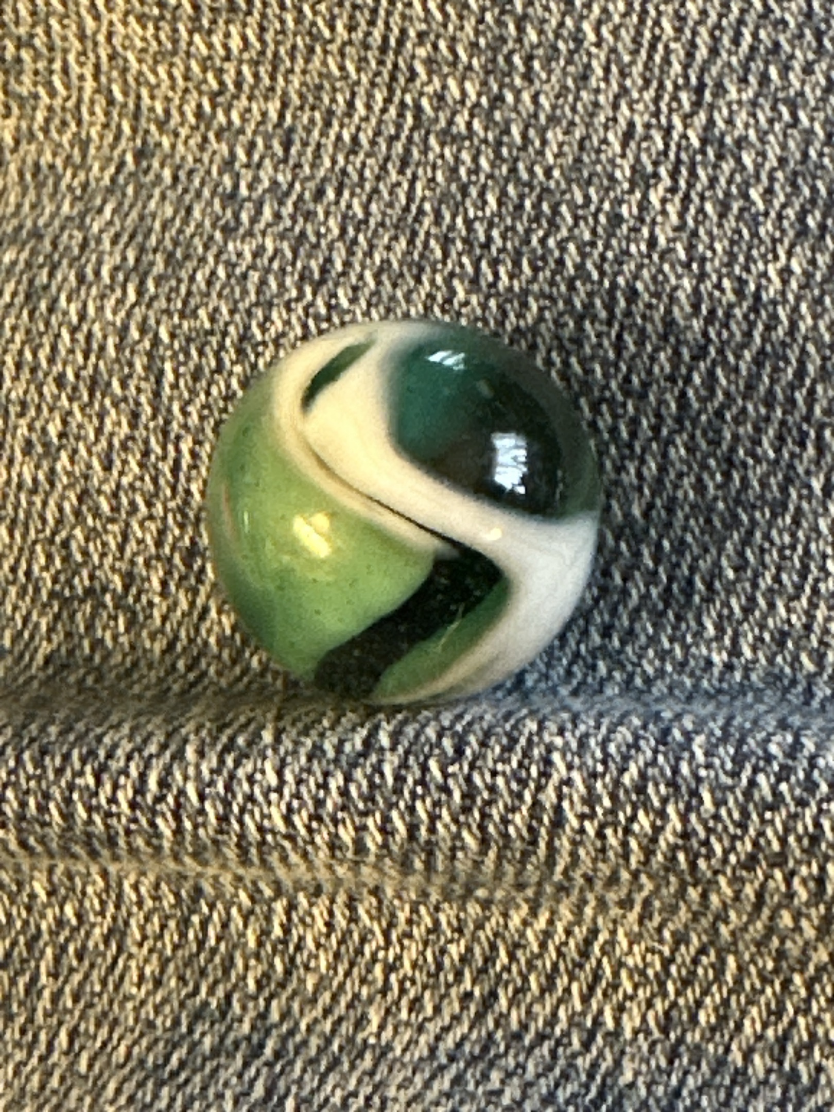Victory (Green Variant) by Vitro Agate Company, identification view