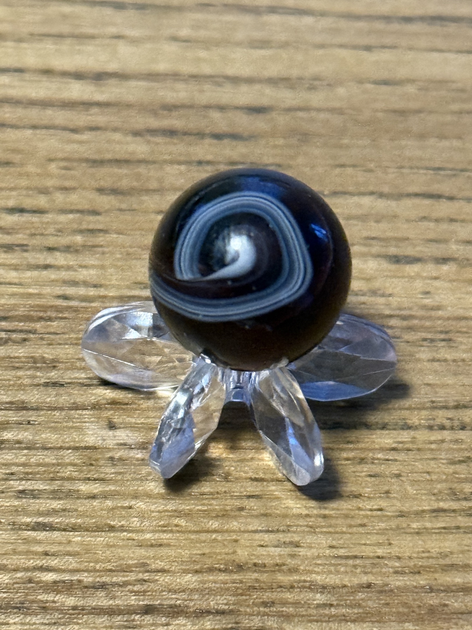 Black and White Swirl by Alley Agate Company