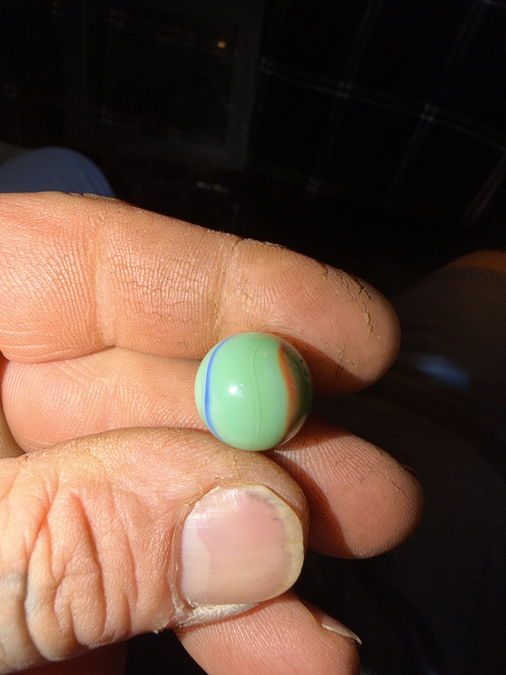 Parrot (Green Base) by Vitro Agate Company