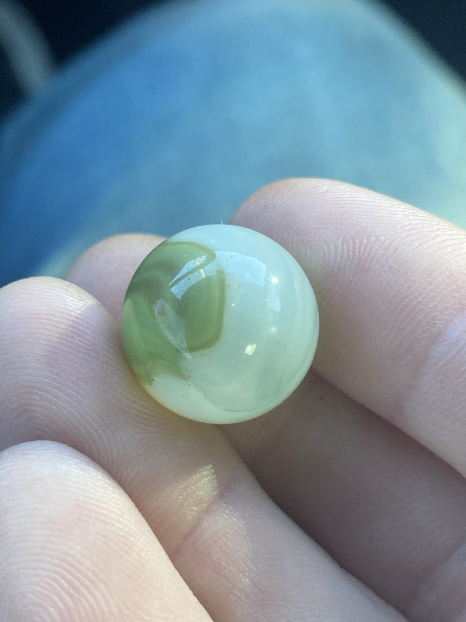 Olive Green Moss Agate by Akro Agate Company, identification view