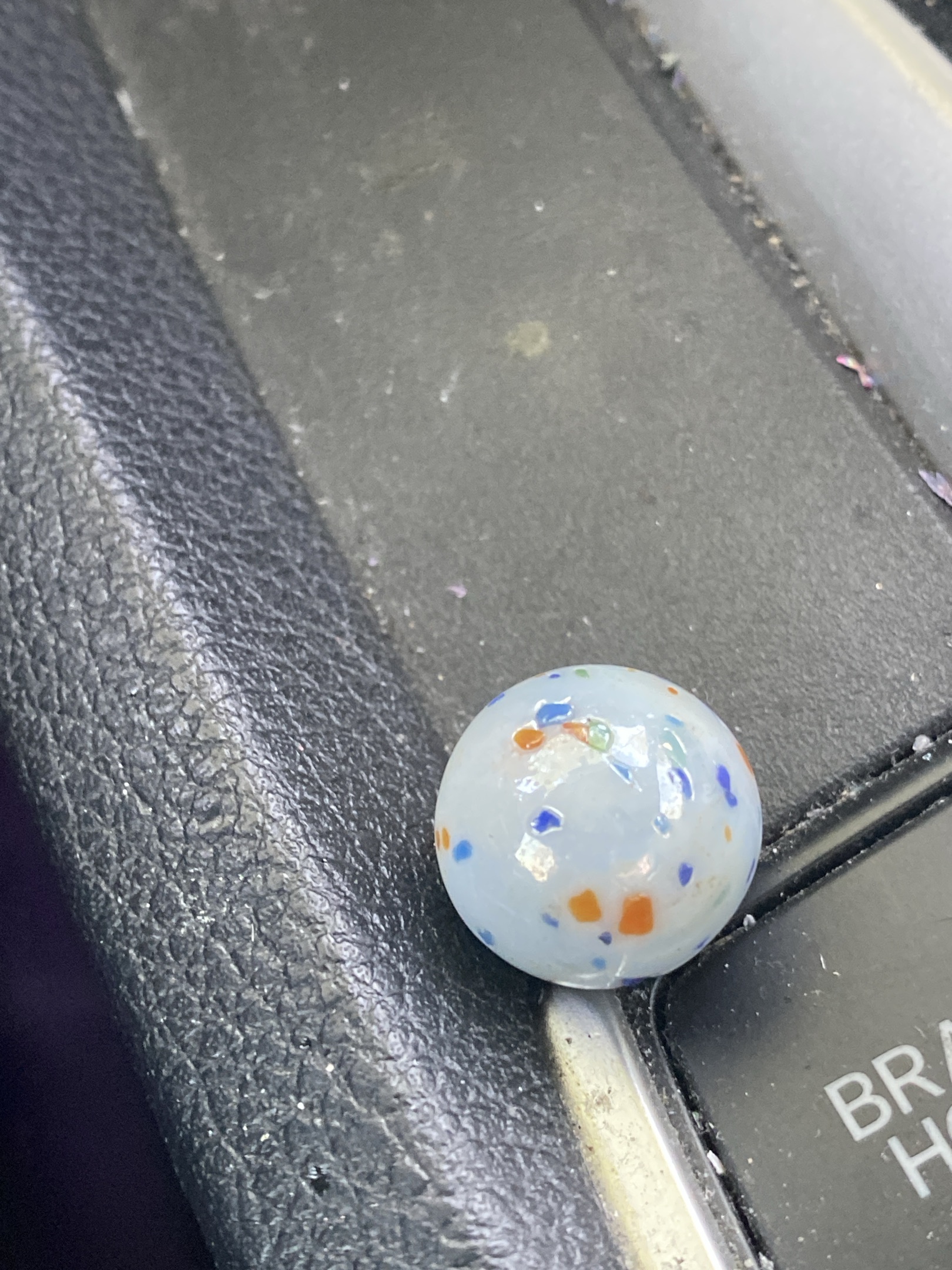 Confetti by Vacor de Mexico (Mega Marbles), identification view