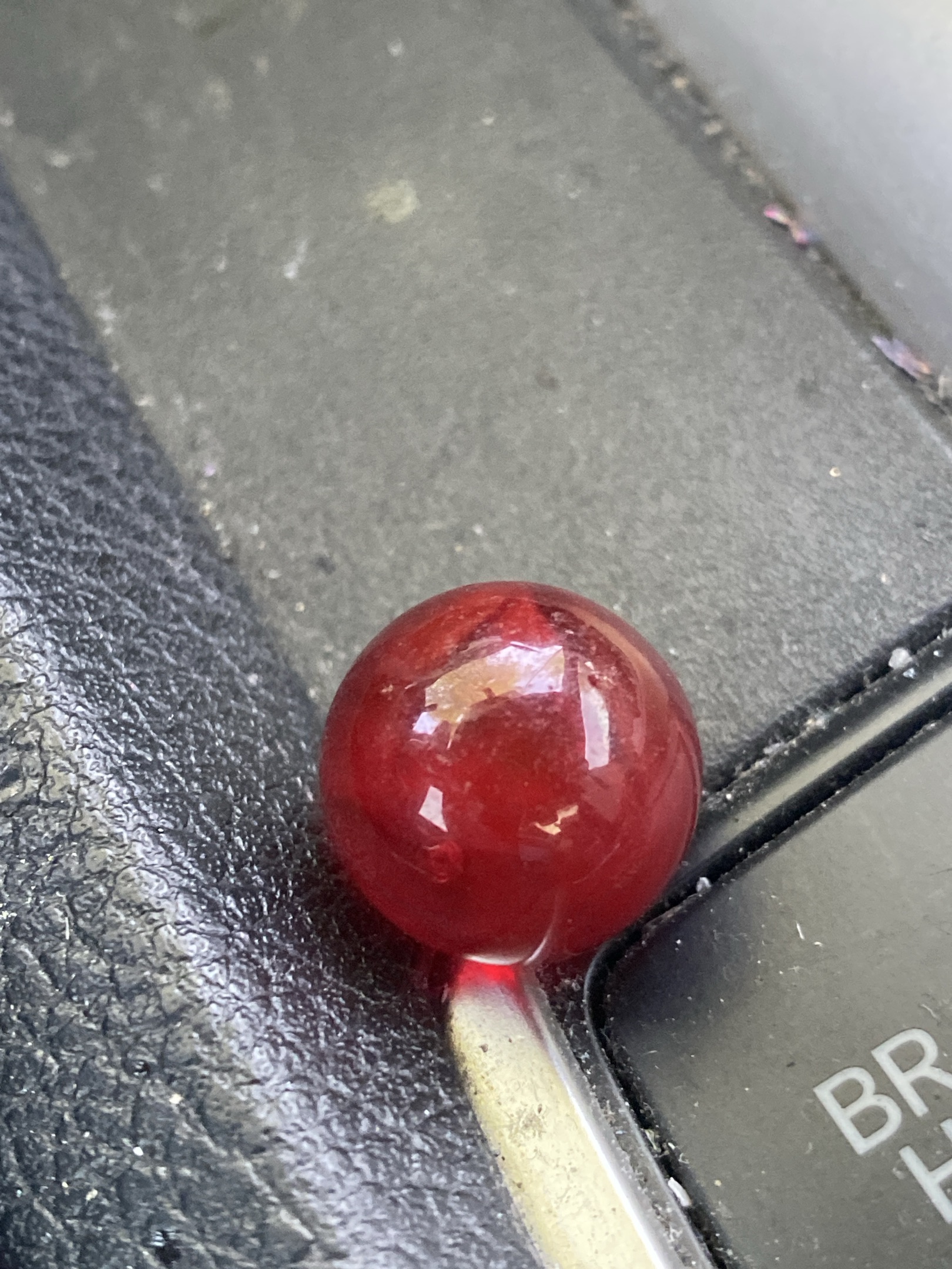 Red Clearie Shooter by Vitro Agate Company, identification view