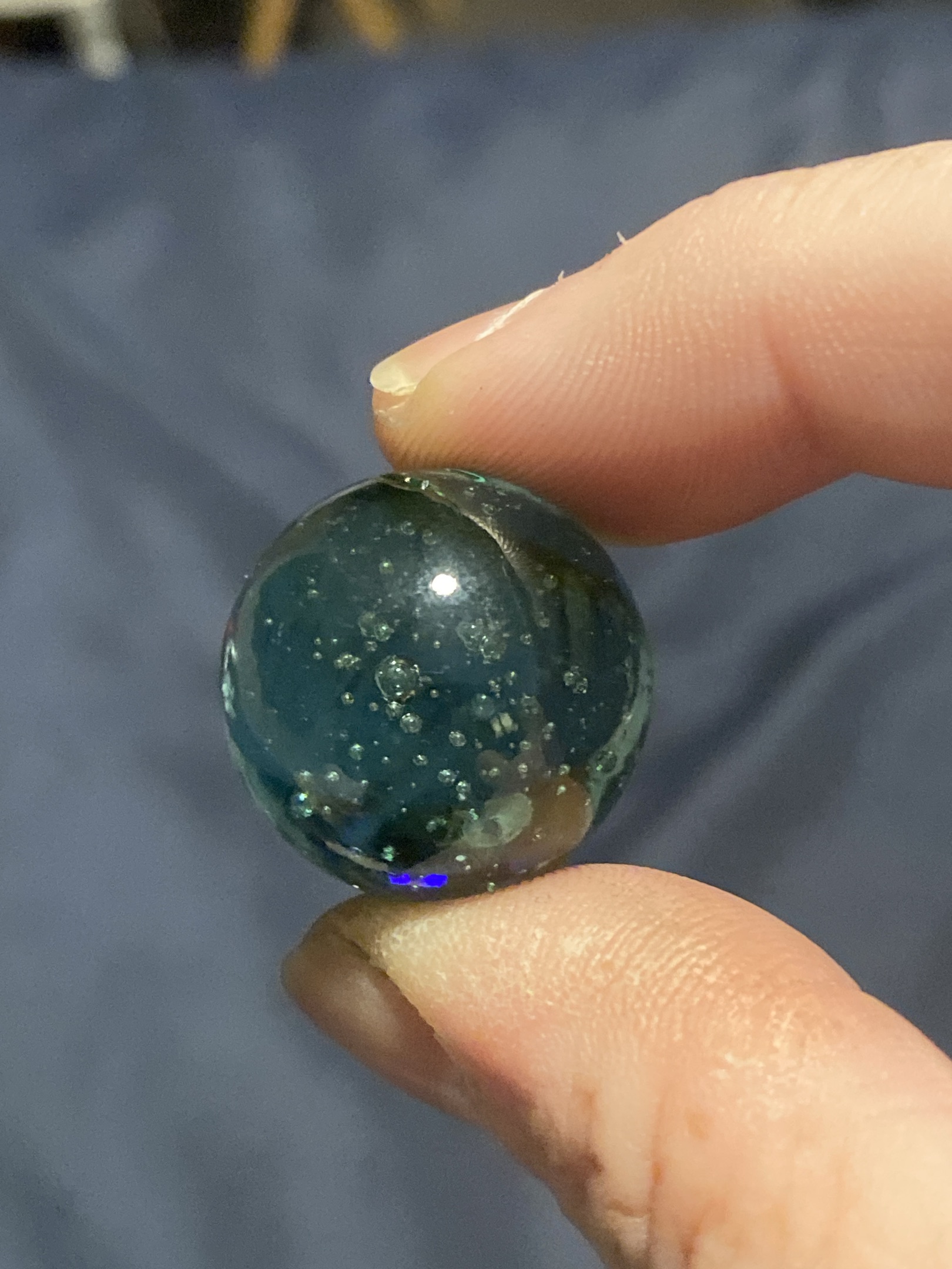 Fizzy Aqua by Master Glass Company, identification view