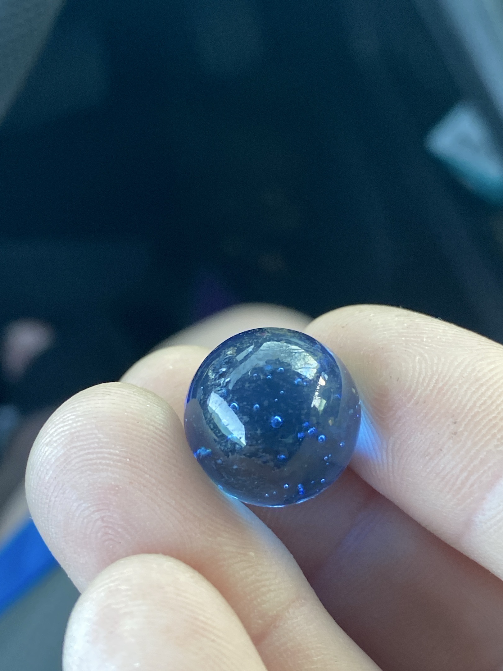 Cobalt Blue Clearie (Shooter) by Akro Agate Company, identification view