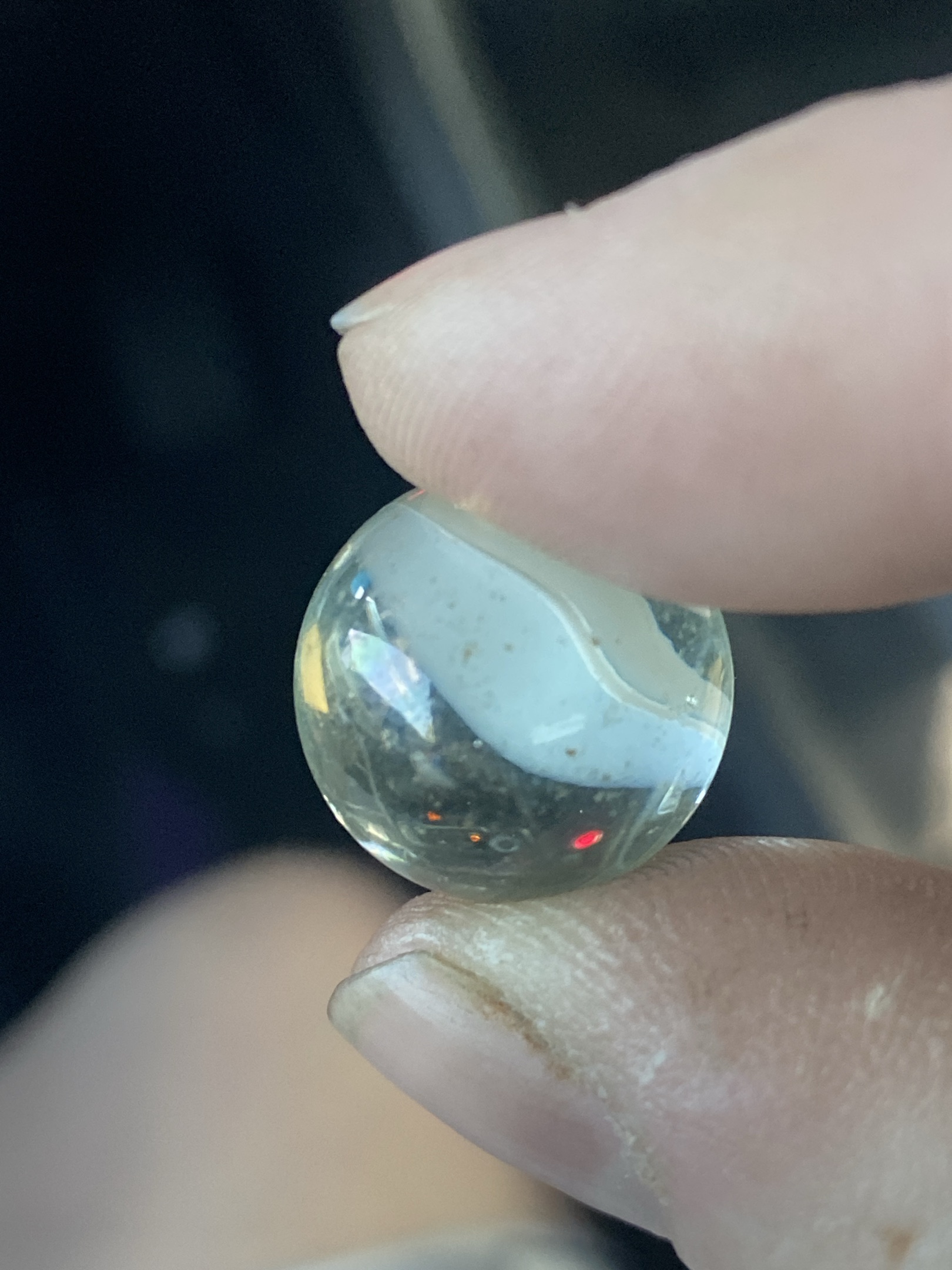 Single-Vane White by Vitro Agate Company, identification view