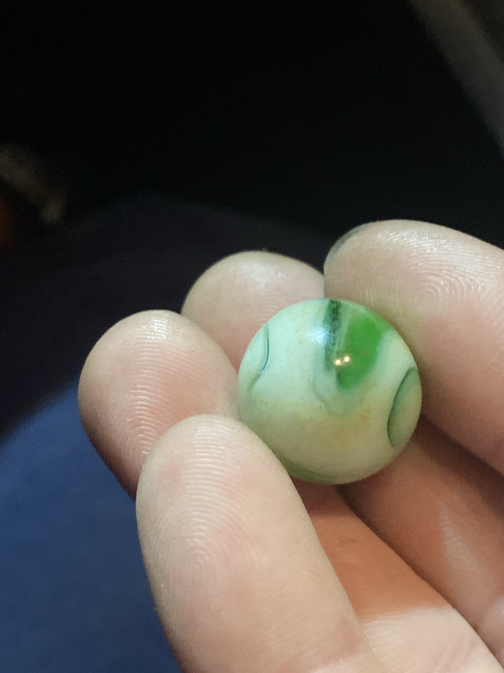 Green Slag (Shooter) by Akro Agate Company, identification view
