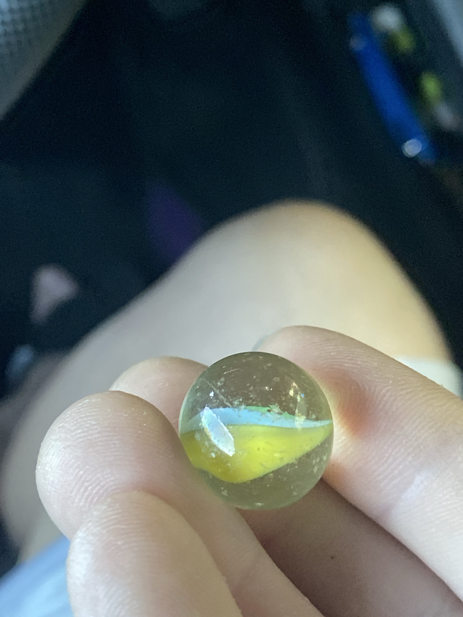 2-Vane Cat's Eye Shooter by Vitro Agate Company, identification view