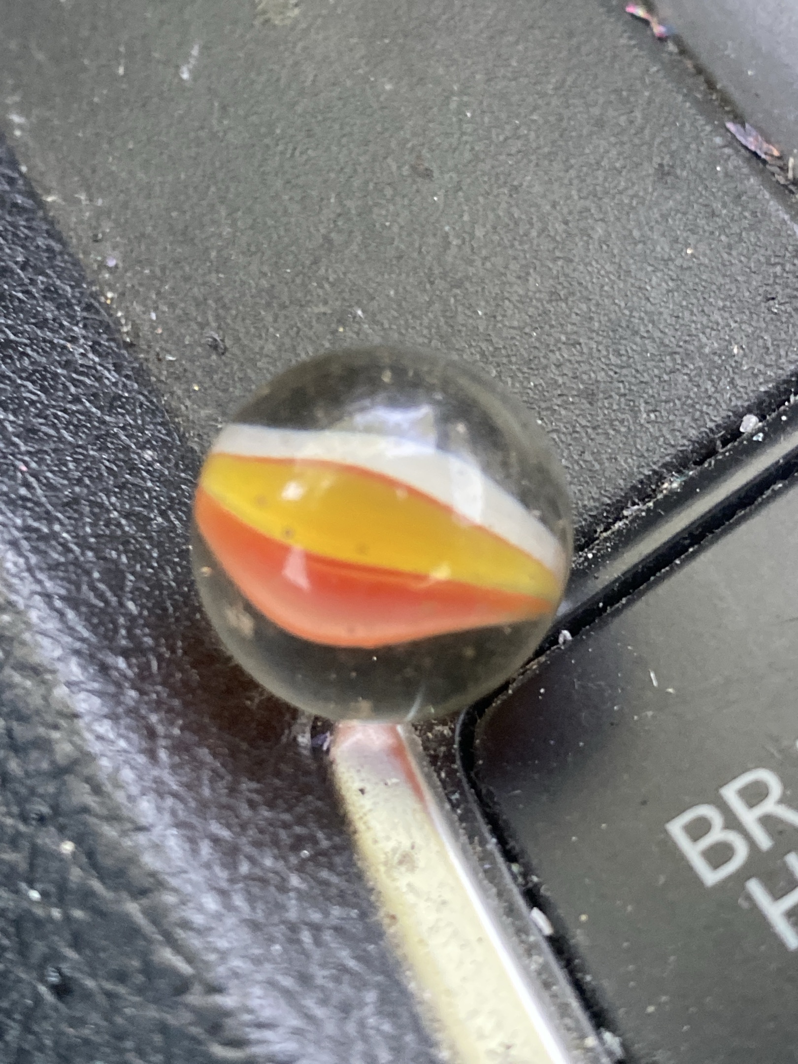 Tri-Lite by Vitro Agate Company, identification view