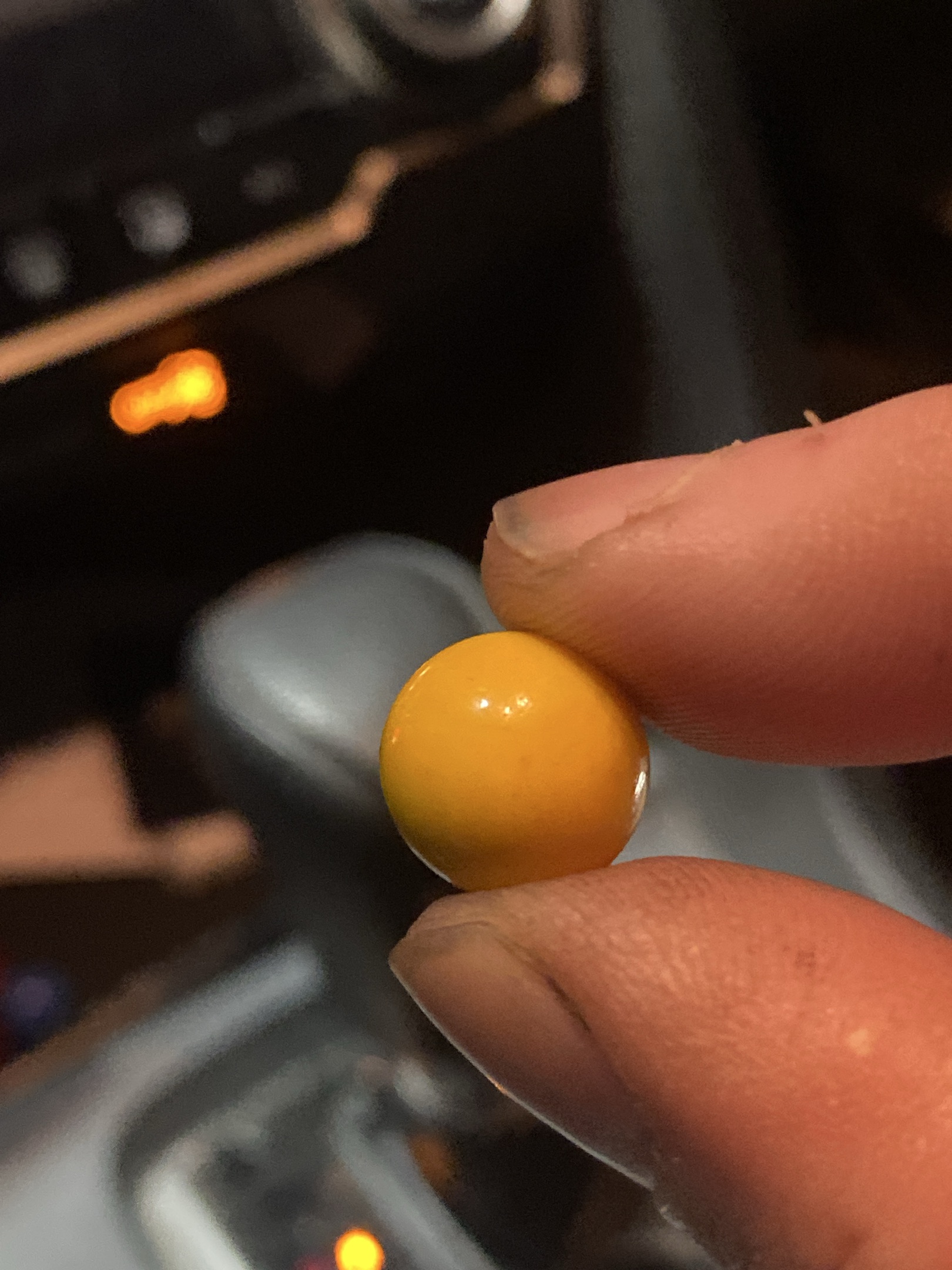 Yellow Game Marble by Vitro Agate / Akro Agate, identification view