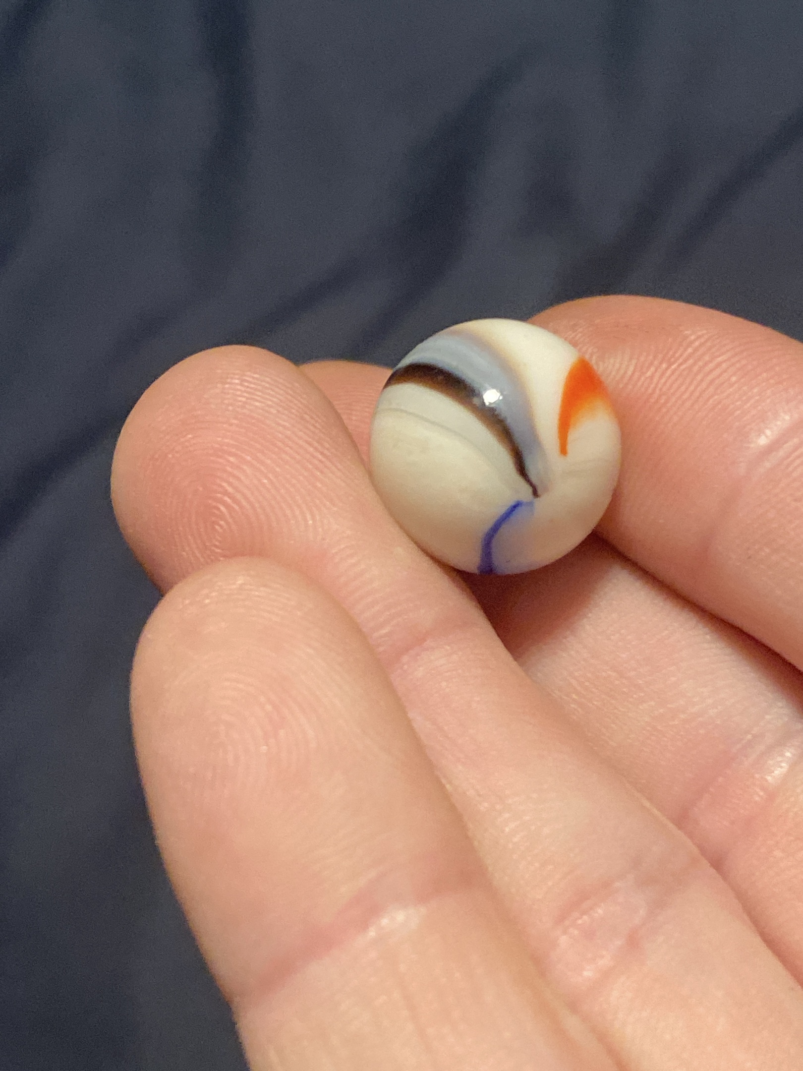 Tri-Color (Orange, Blue, Black) by Vitro Agate Company, identification view