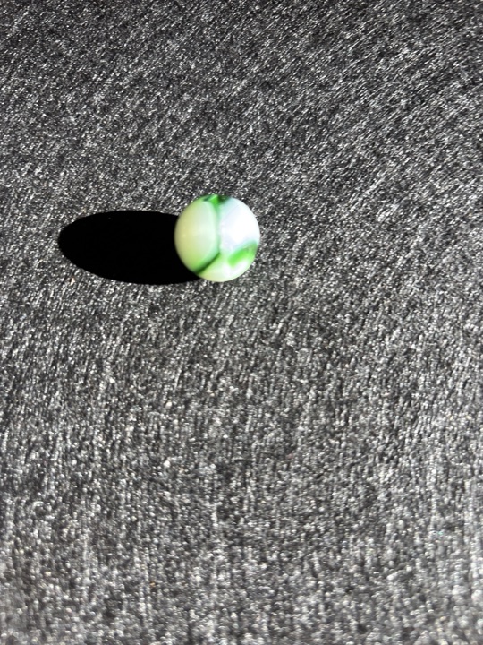 Green and White Corkscrew by Akro Agate, identification view