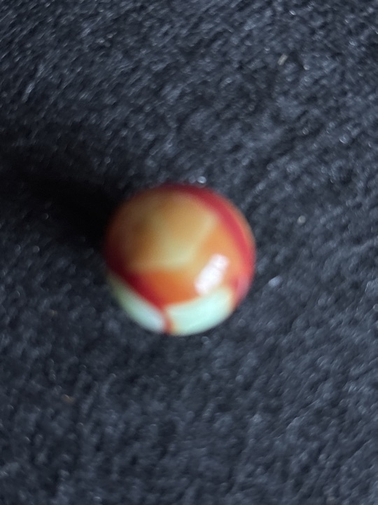Green Special with Red Ribbon by Akro Agate, identification view