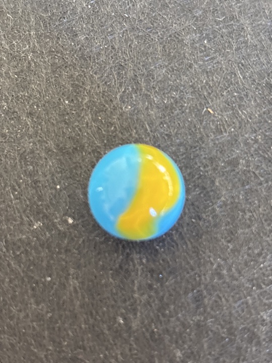 Blue with Yellow Patch - Egg Yolk Patch by Akro Agate, identification view
