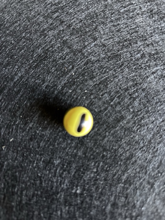 Bumblebee by Marble King, identification view