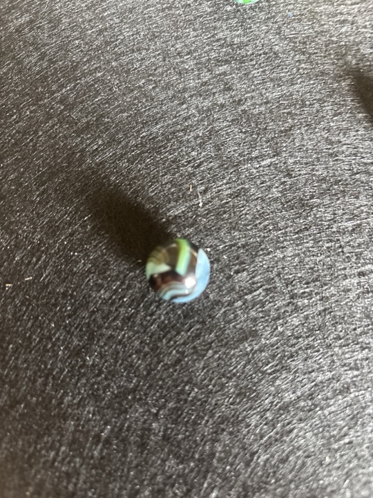 Black Line Blue with Green by Vitro Agate, identification view