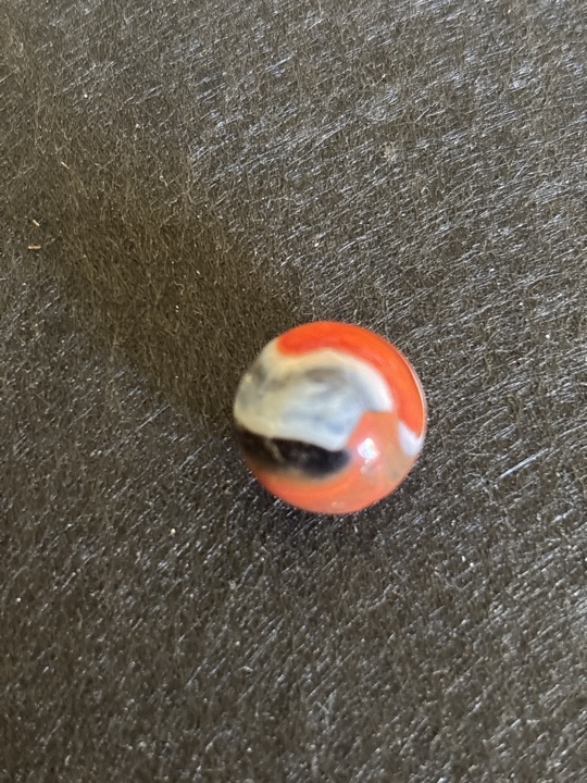 Tri-Color Parrot by Vitro Agate, identification view