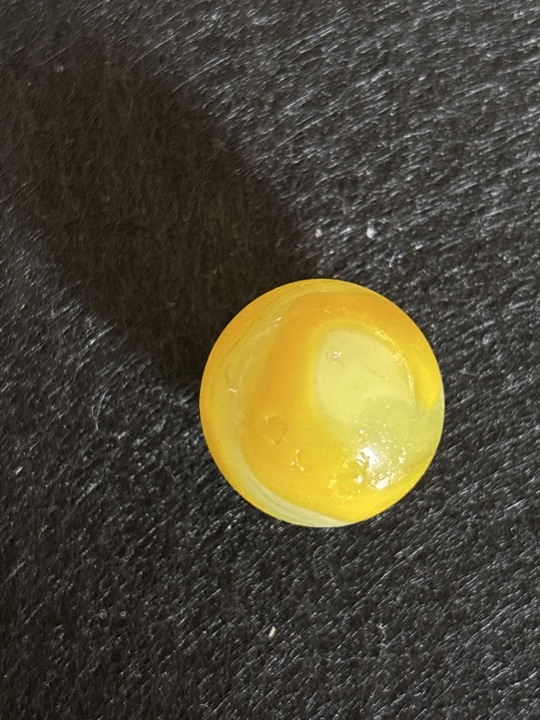 Lemonade Corkscrew by Akro Agate, identification view