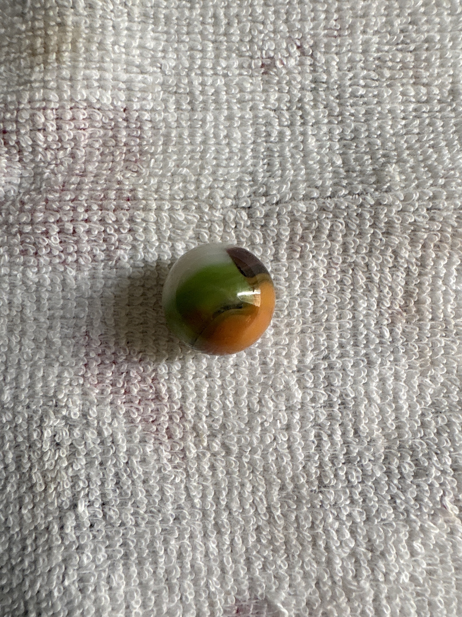 Parrot - Tri-Color Patch White with Green, Orange and Brown by Vitro Agate Company
