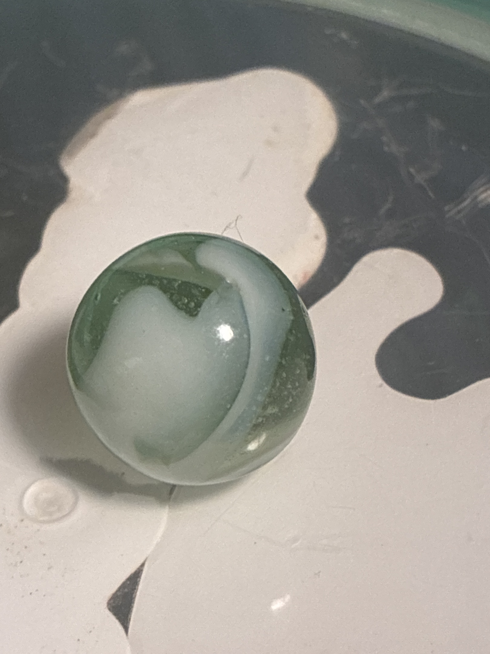 Green and White Swirl by Alley Agate, identification view