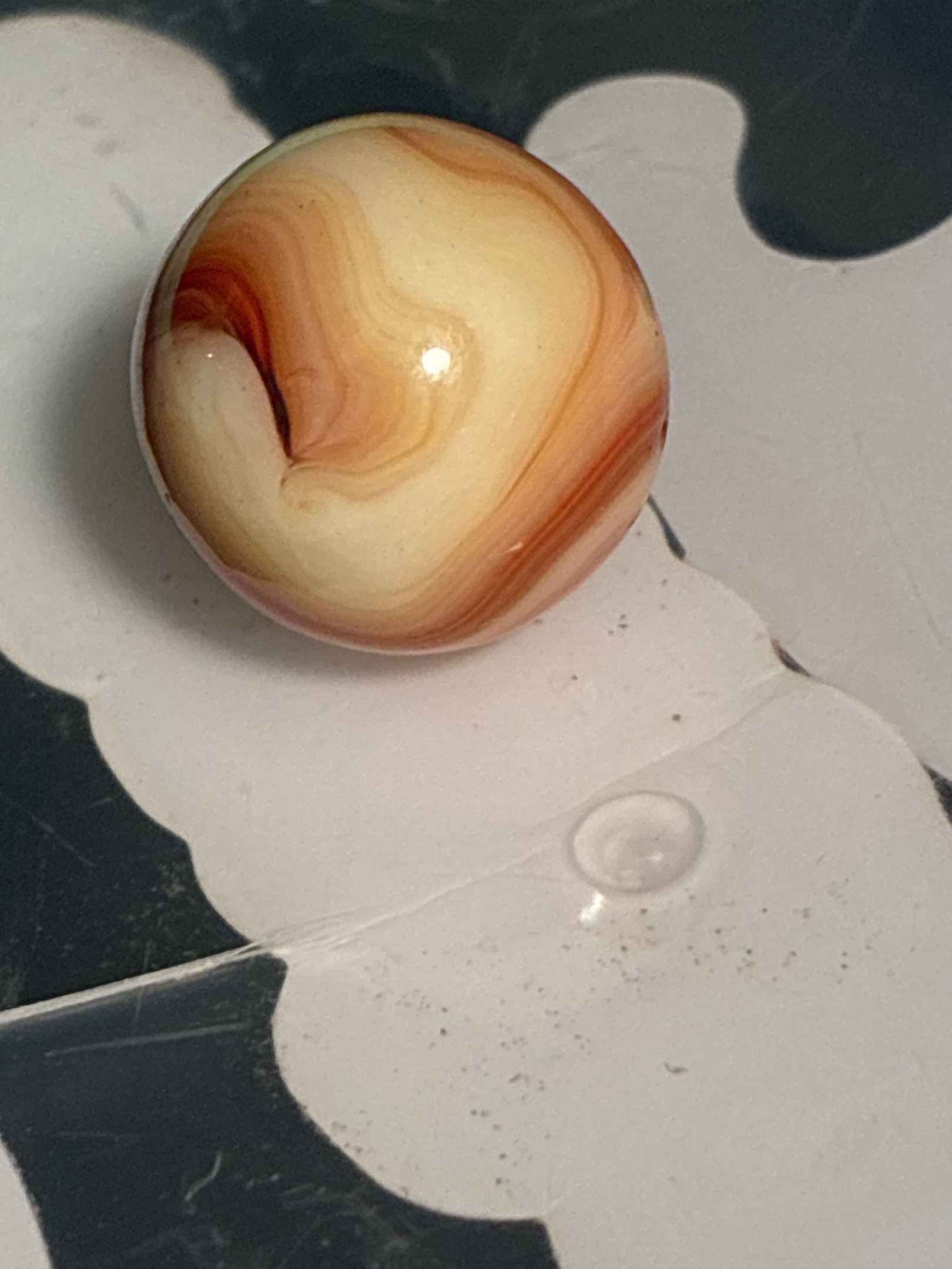 Peach Swirl / Flame by Alley Agate Company, identification view