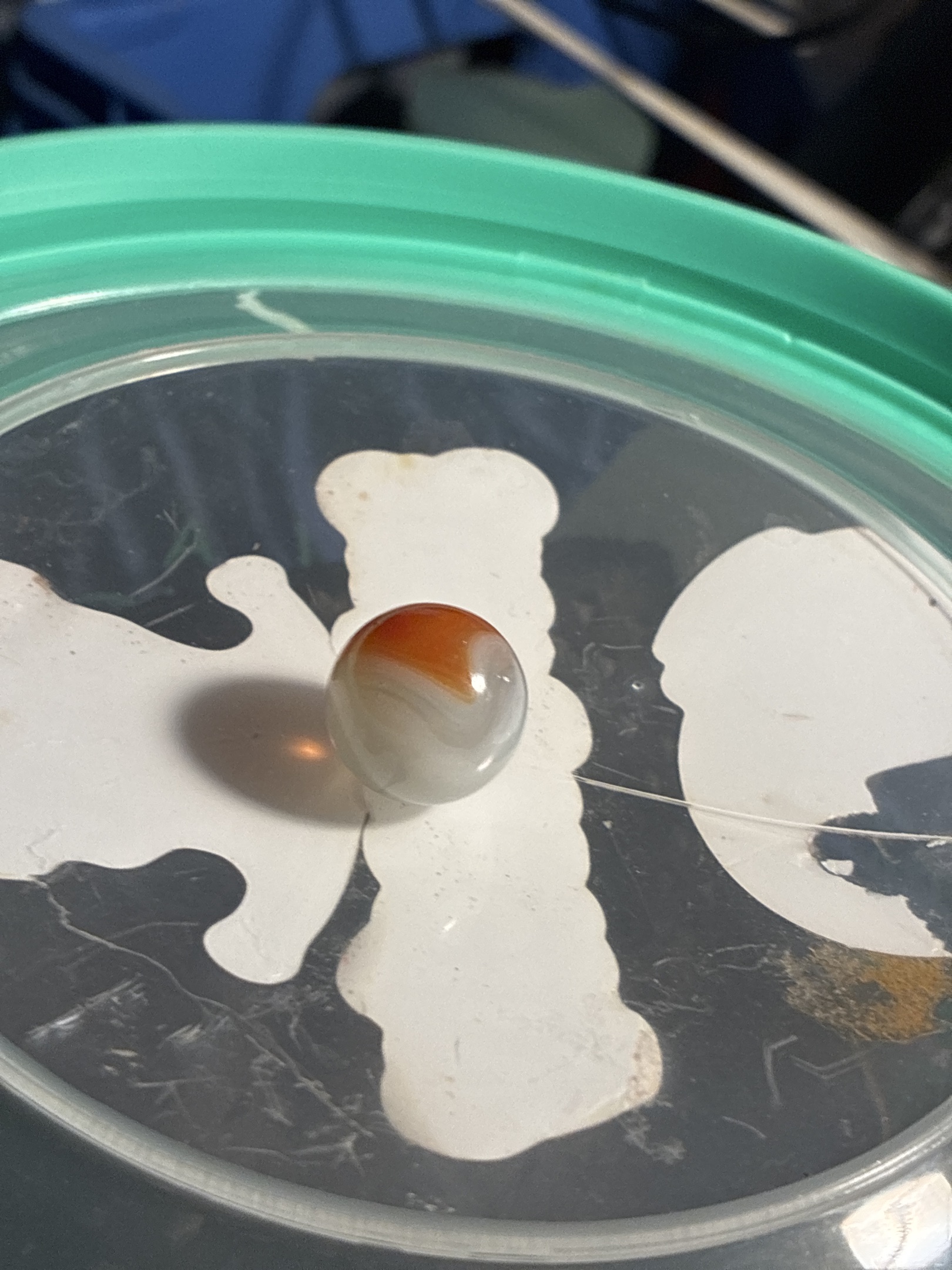 Orange Conqueror Shooter by Vitro Agate Company, identification view