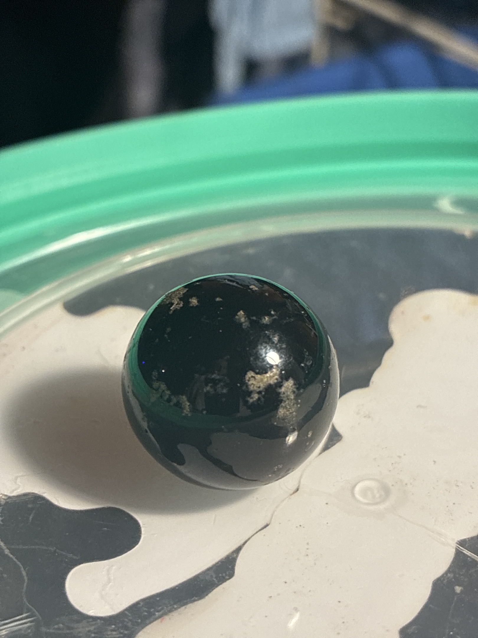 Opaque Black Shooter by Vitro Agate Company, identification view