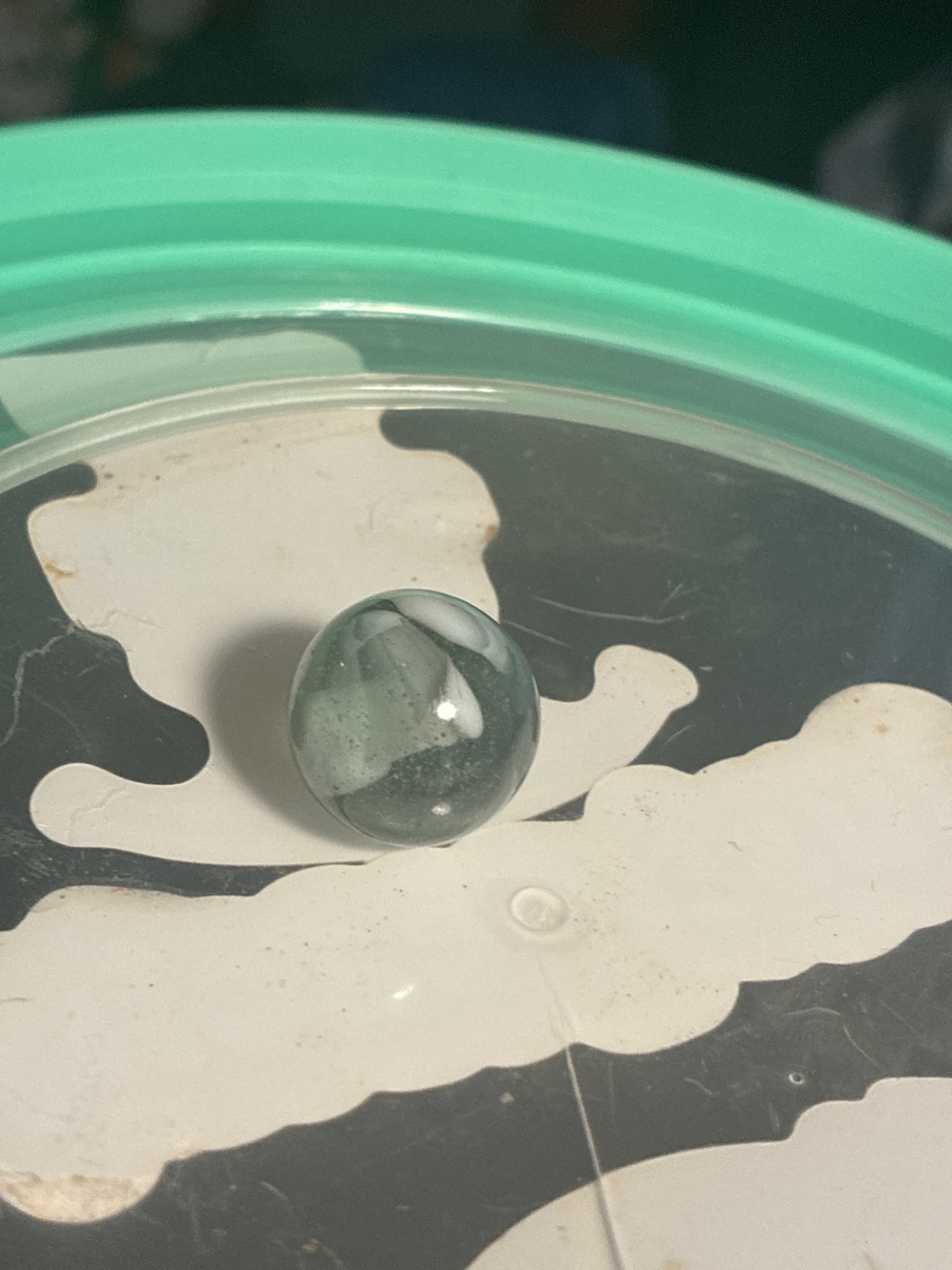 White Vane in Green Glass by Japanese Import (Various), identification view