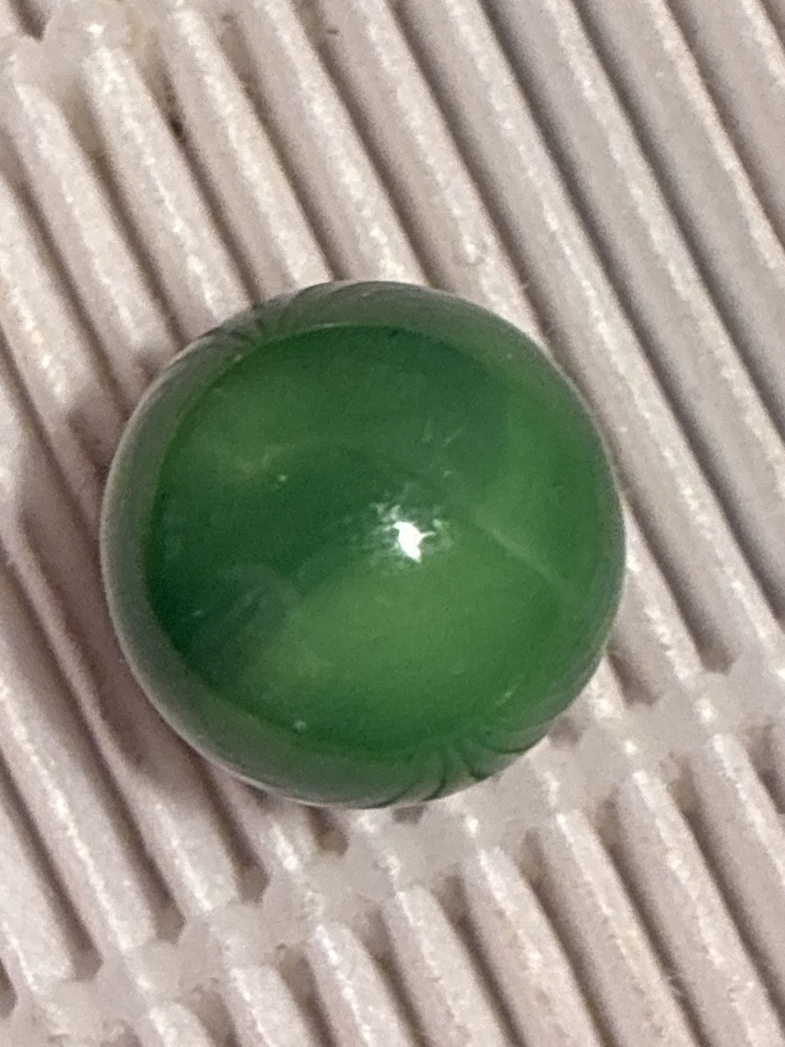 Prize Name Green by Akro Agate, identification view