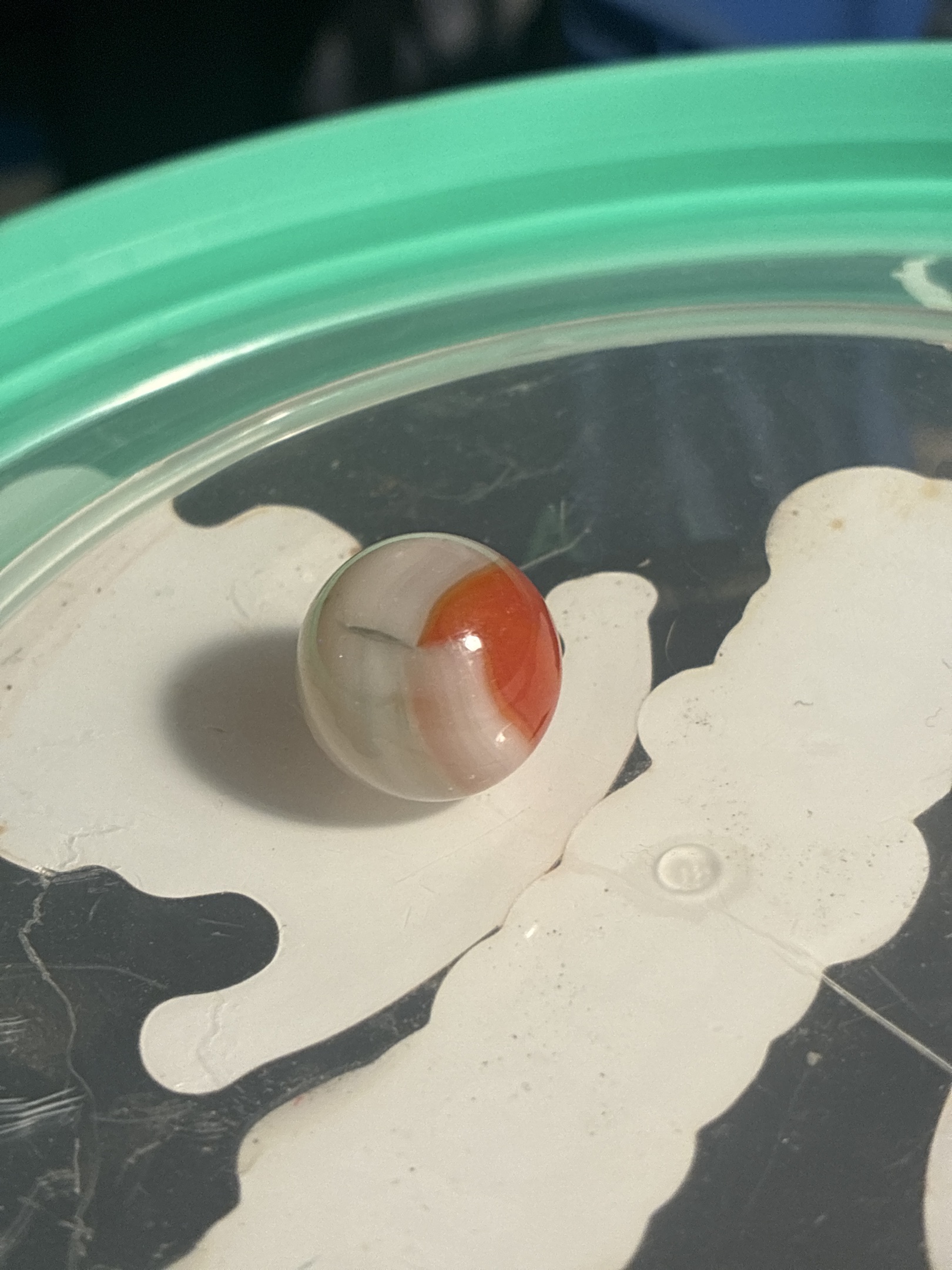 Orange Patch by Akro Agate Company, identification view