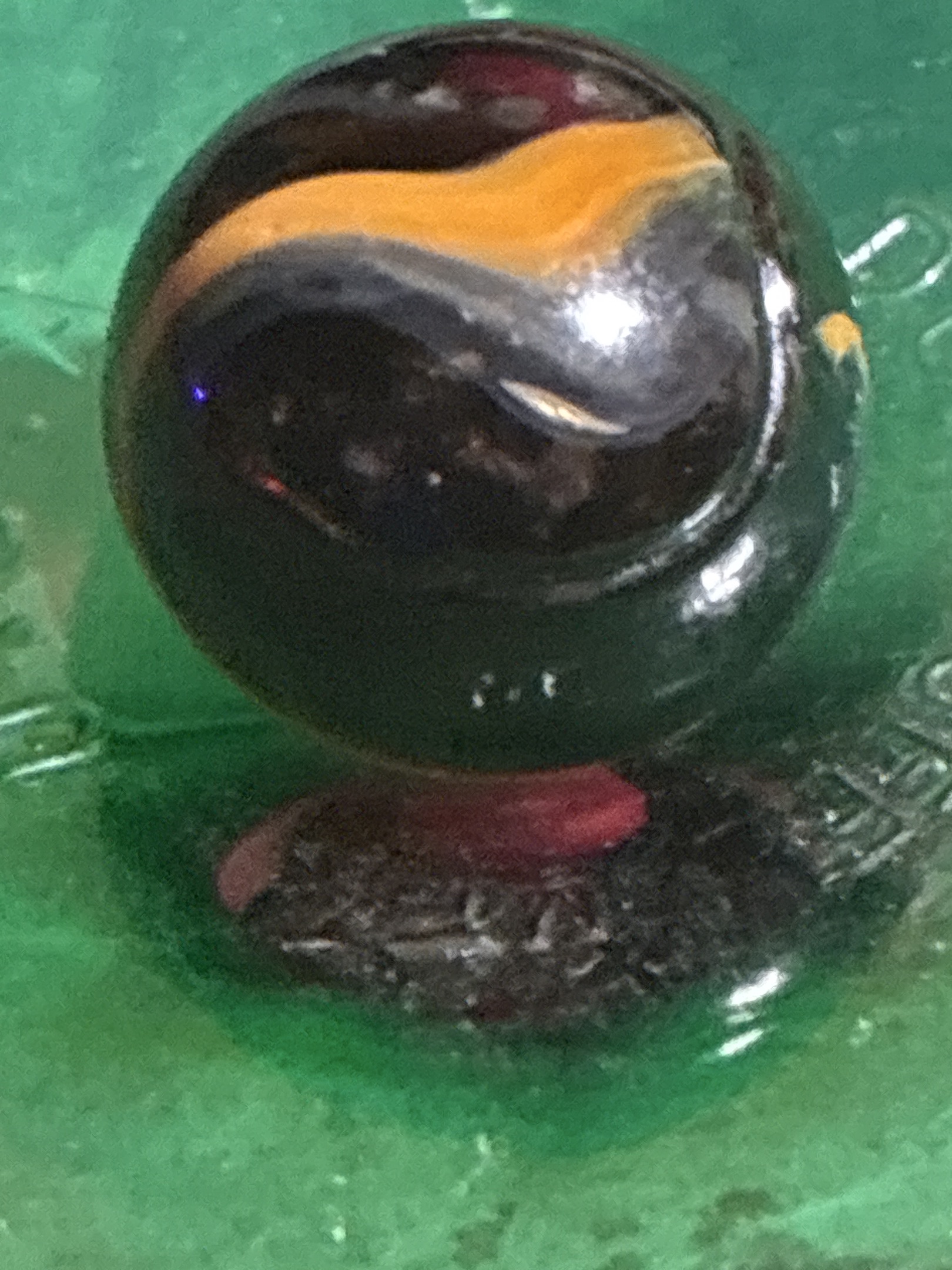 Blackie with Orange Patch by Vitro Agate, identification view