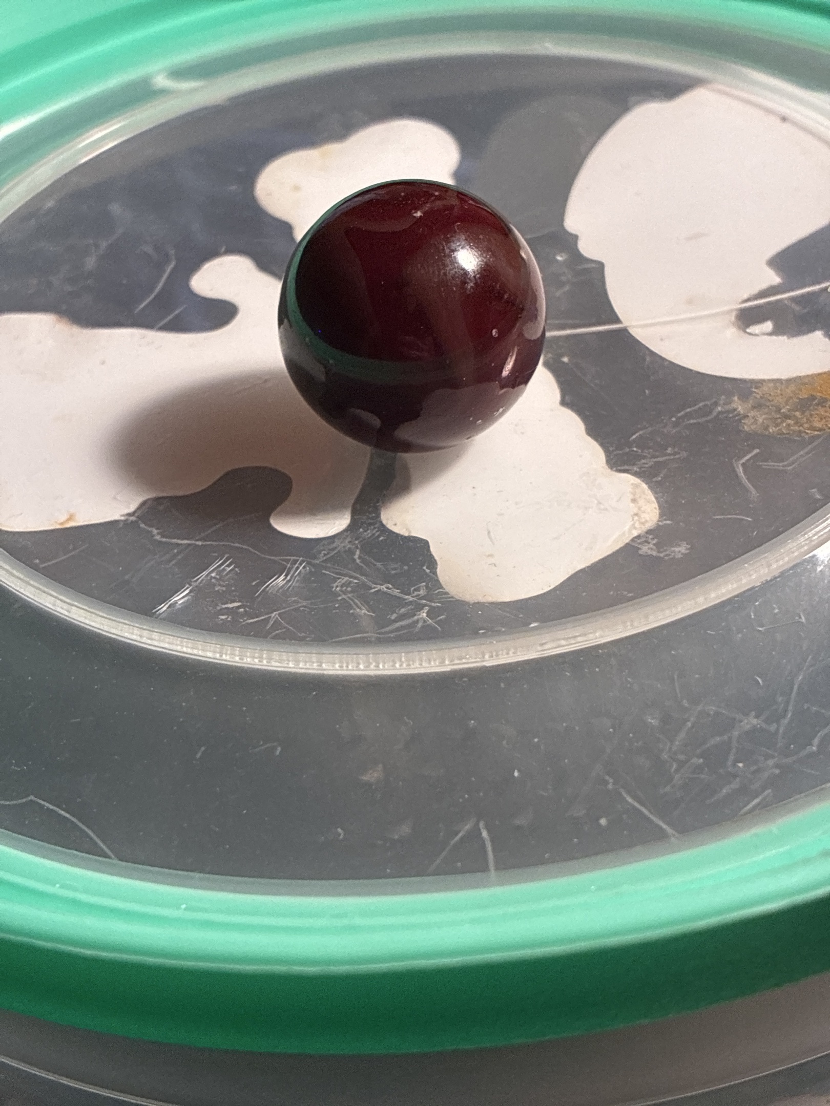 Cornelian Shooter by Akro Agate Company, identification view