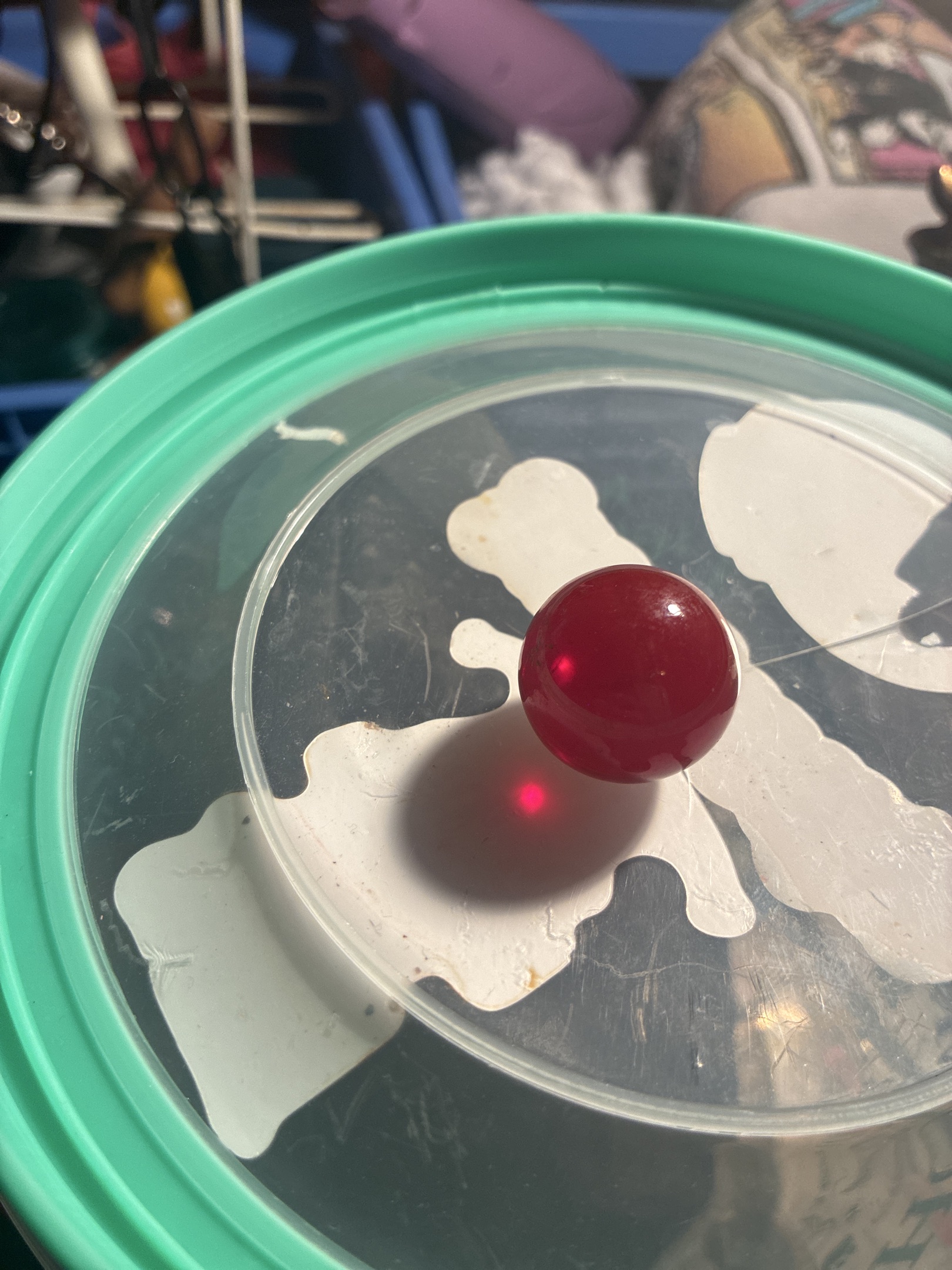 Translucent Red by Vitro Agate Company, identification view
