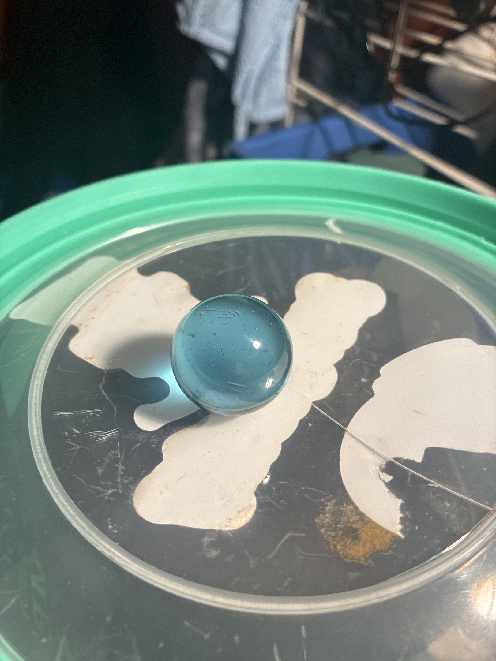 Blue Clearie Shooter by Vacor de Mexico (Mega Marbles), identification view