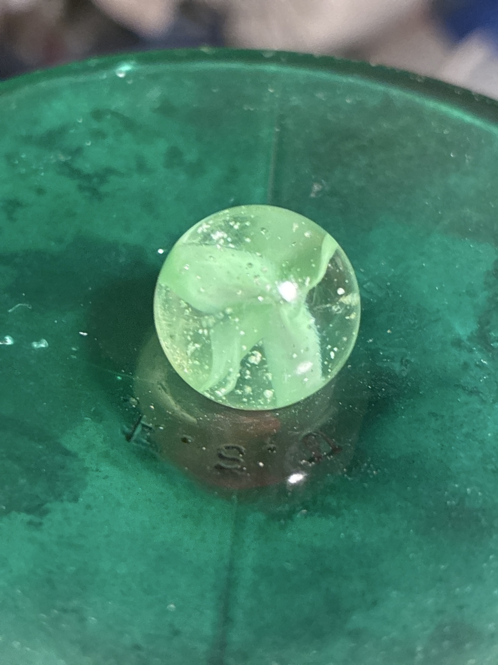 Multi-Vane Green Cat's Eye by Japanese Import, identification view