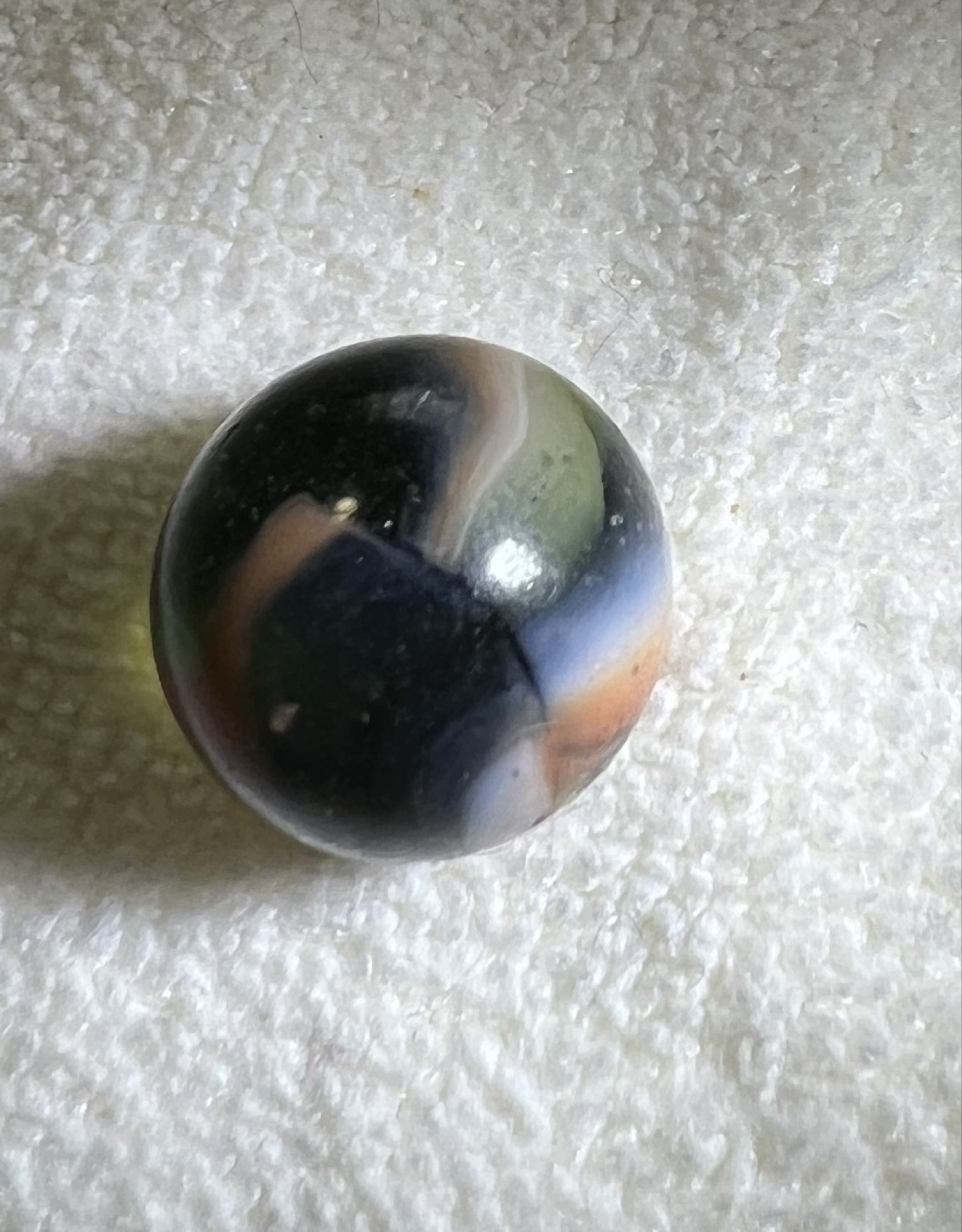 Tri-Lite by Vitro Agate Company, identification view