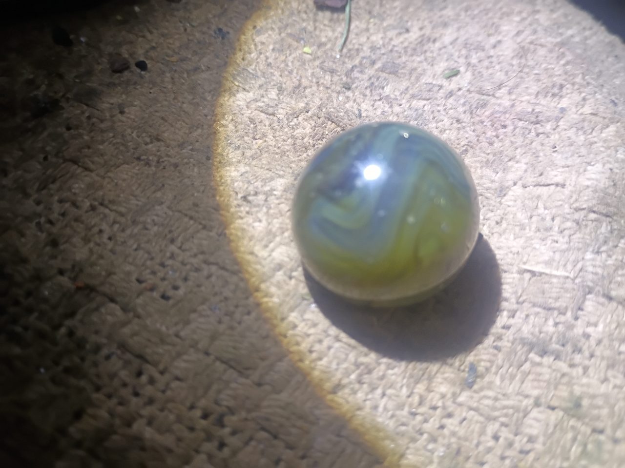 Green Slag with Blue by Akro Agate, identification view