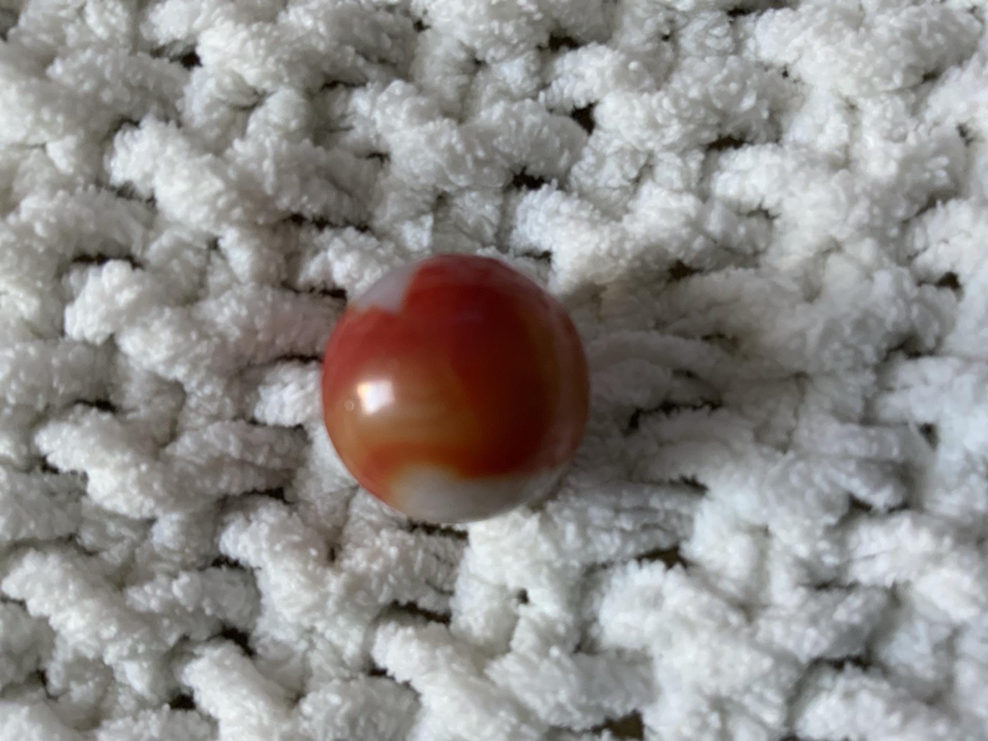 Red and White Patch - Carnelian Patch by Akro Agate, identification view