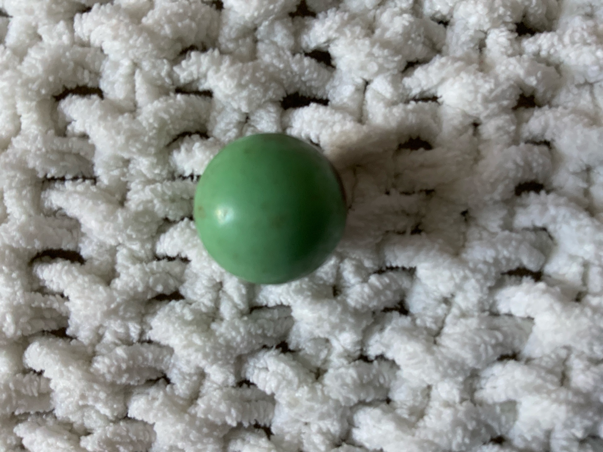 Solid Mint Green Opaque by Vitro Agate Company, identification view
