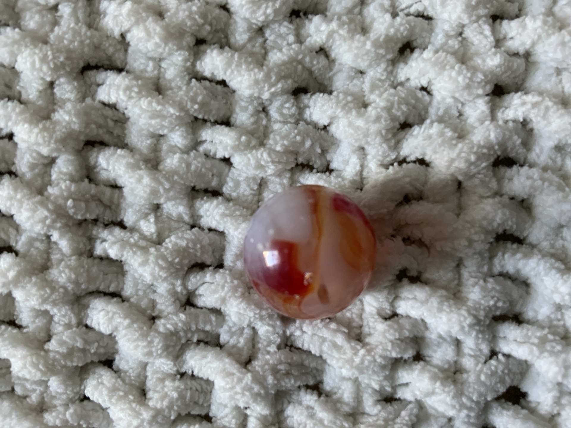 Red Parrot Patch by Vitro Agate Company, identification view