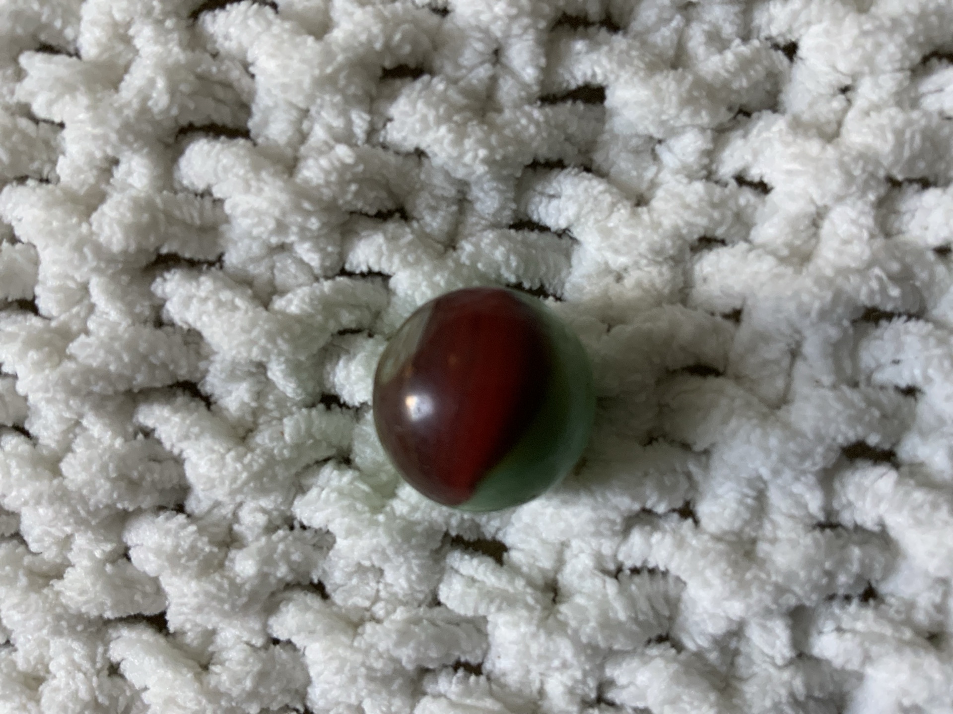 Conqueror - Red on Green by Vitro Agate