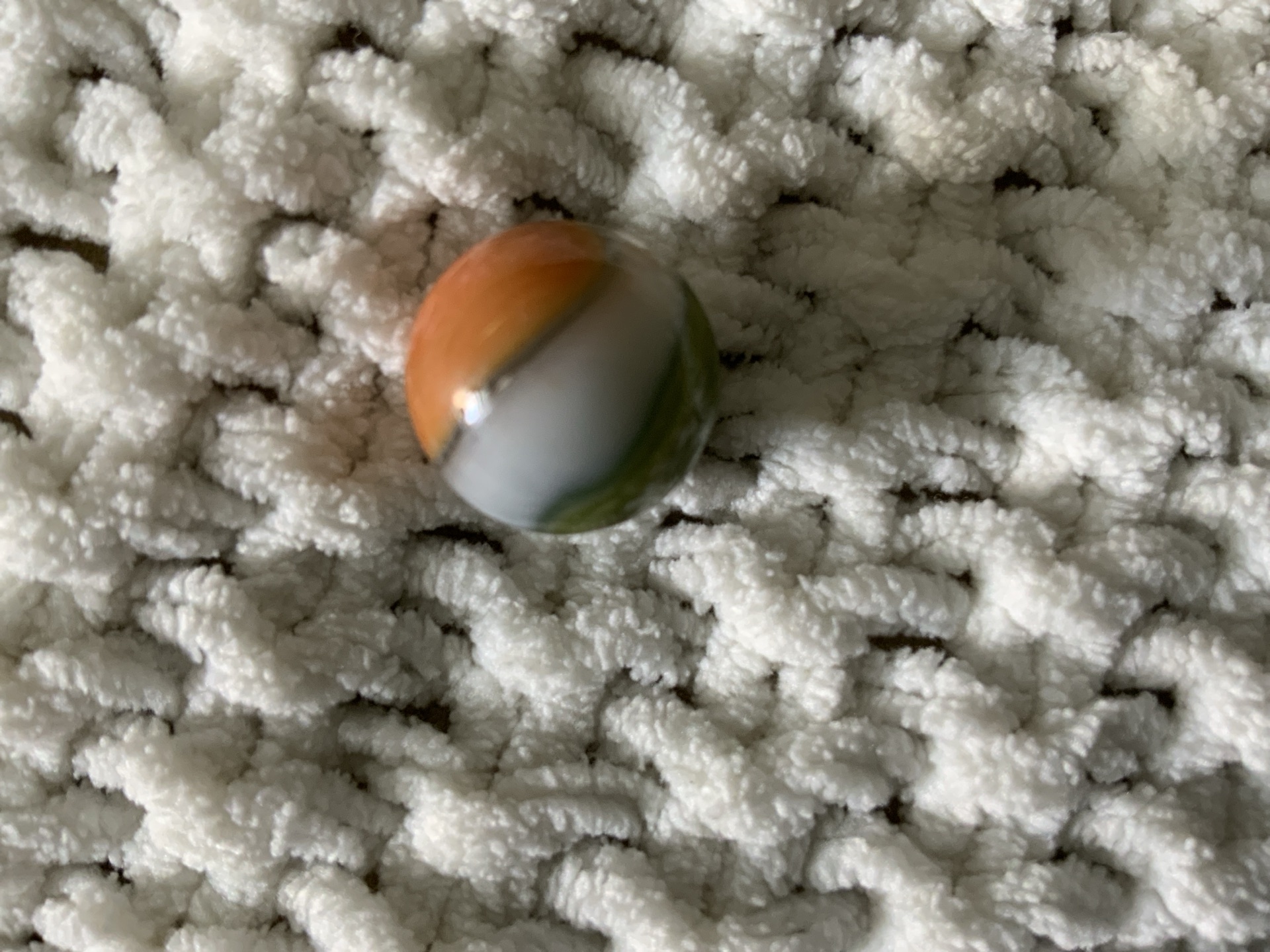 Tri-Color Special by Akro Agate, identification view
